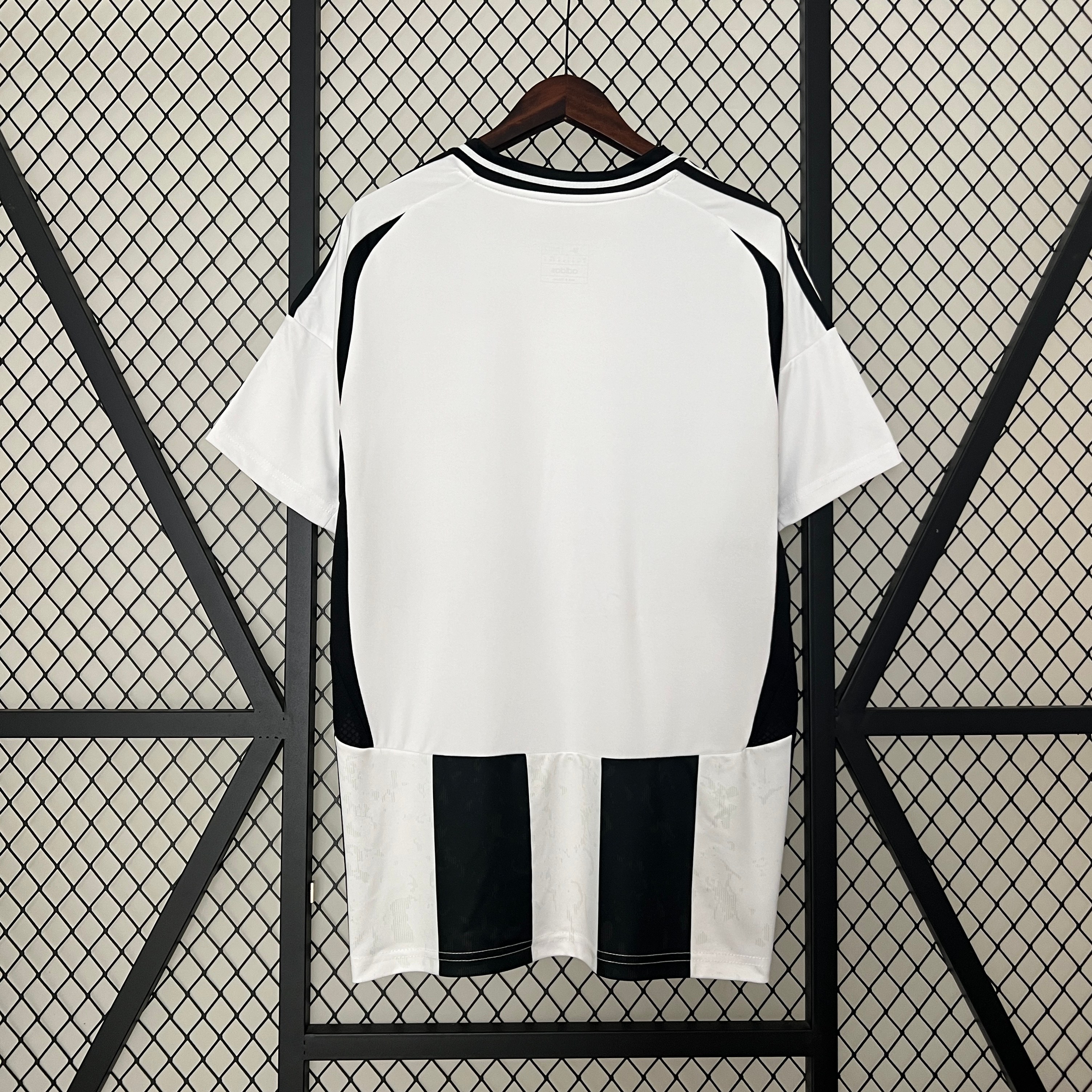 2024/2025 Juventus Home Football Shirt (FANS)
