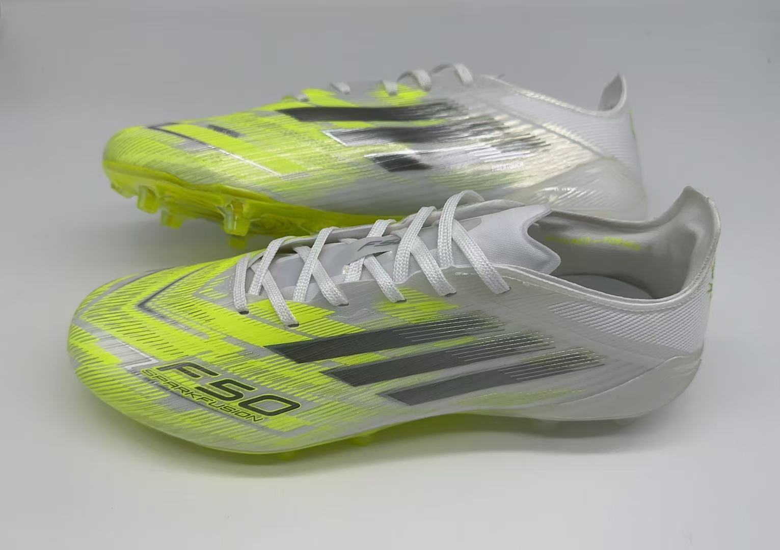 A F50 Low-top Waterproof Football Shoes