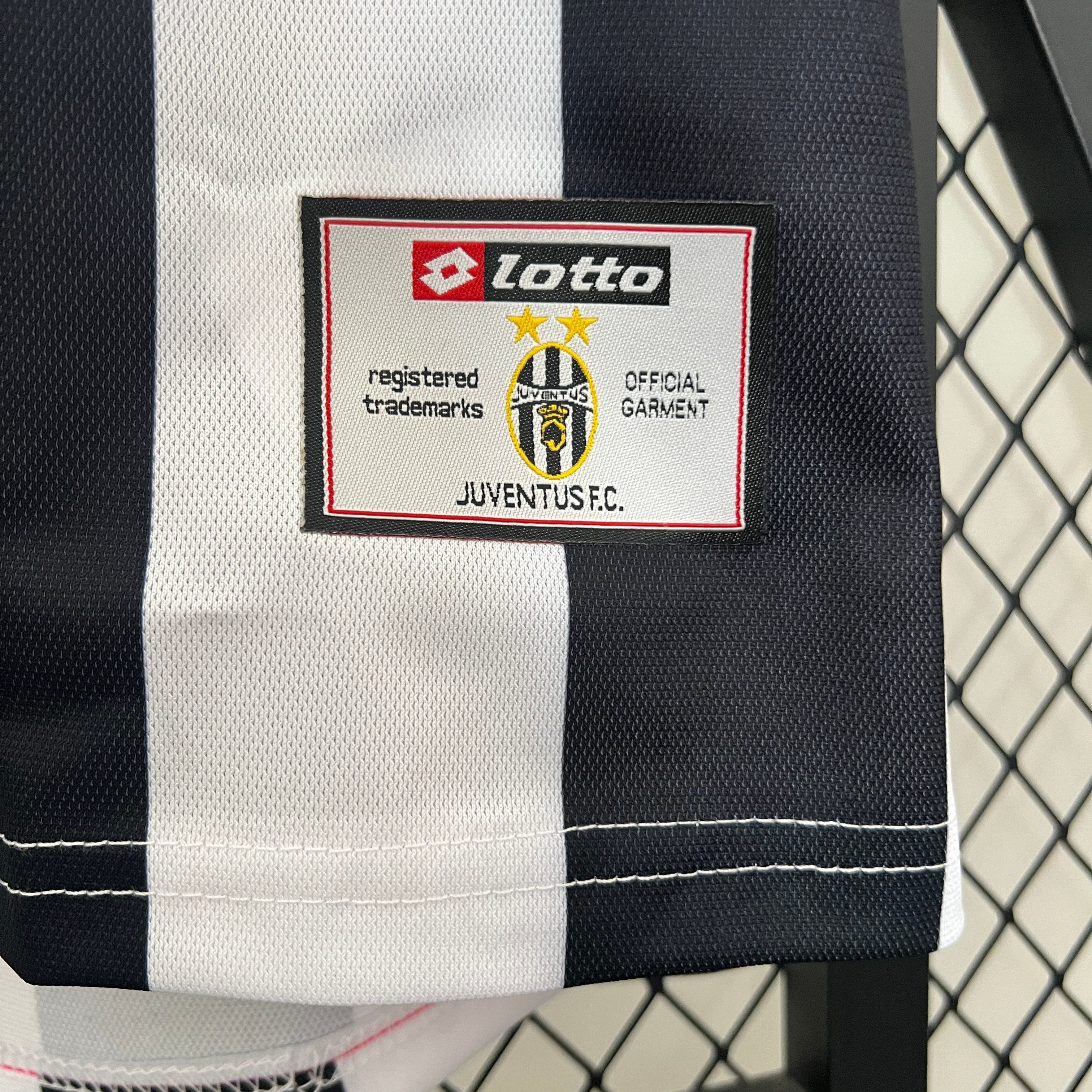 2001/2002 Juventus Home Retro Football Shirt