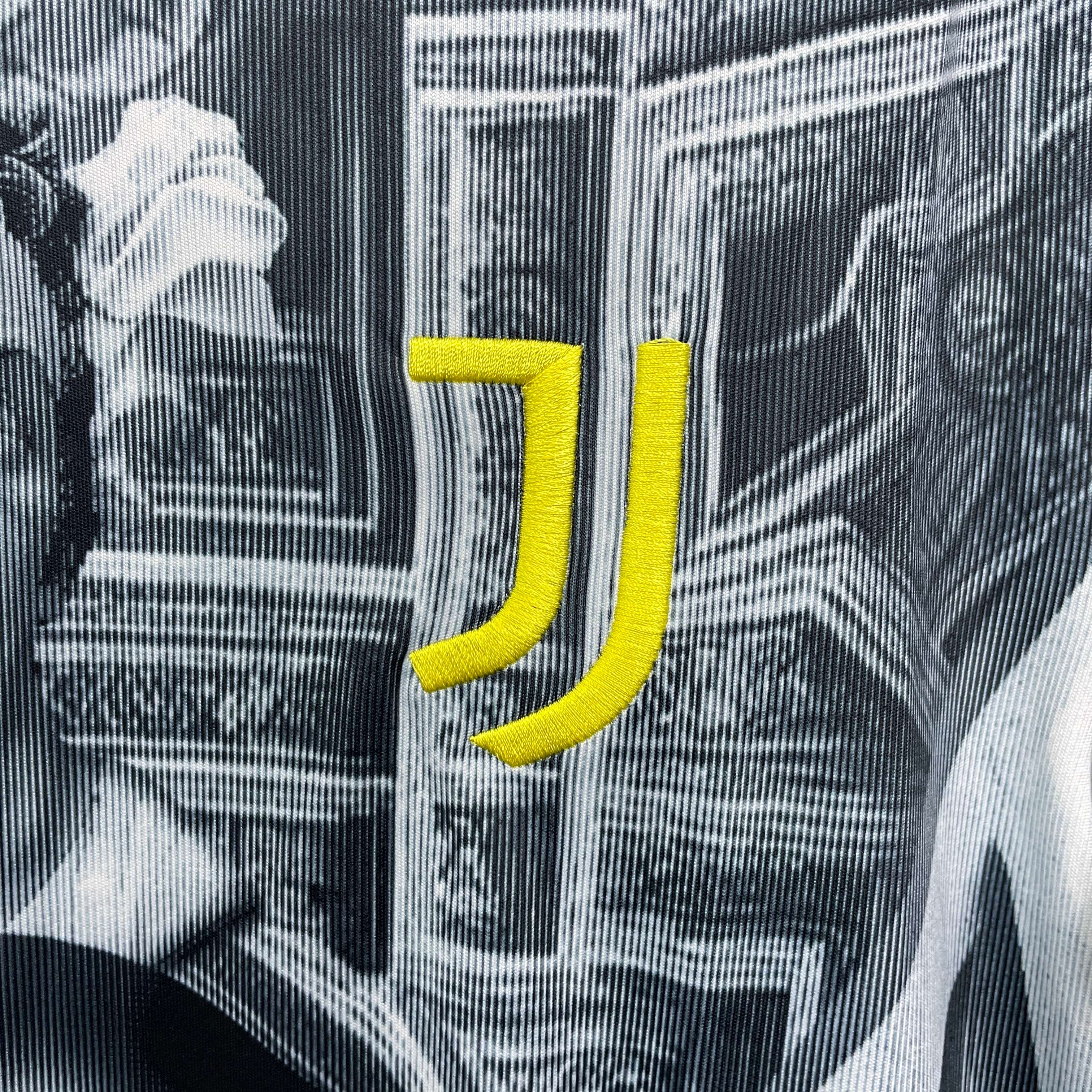 JUVENTUS ADP PREMATCH JERSEY 2025/26 (FANS)