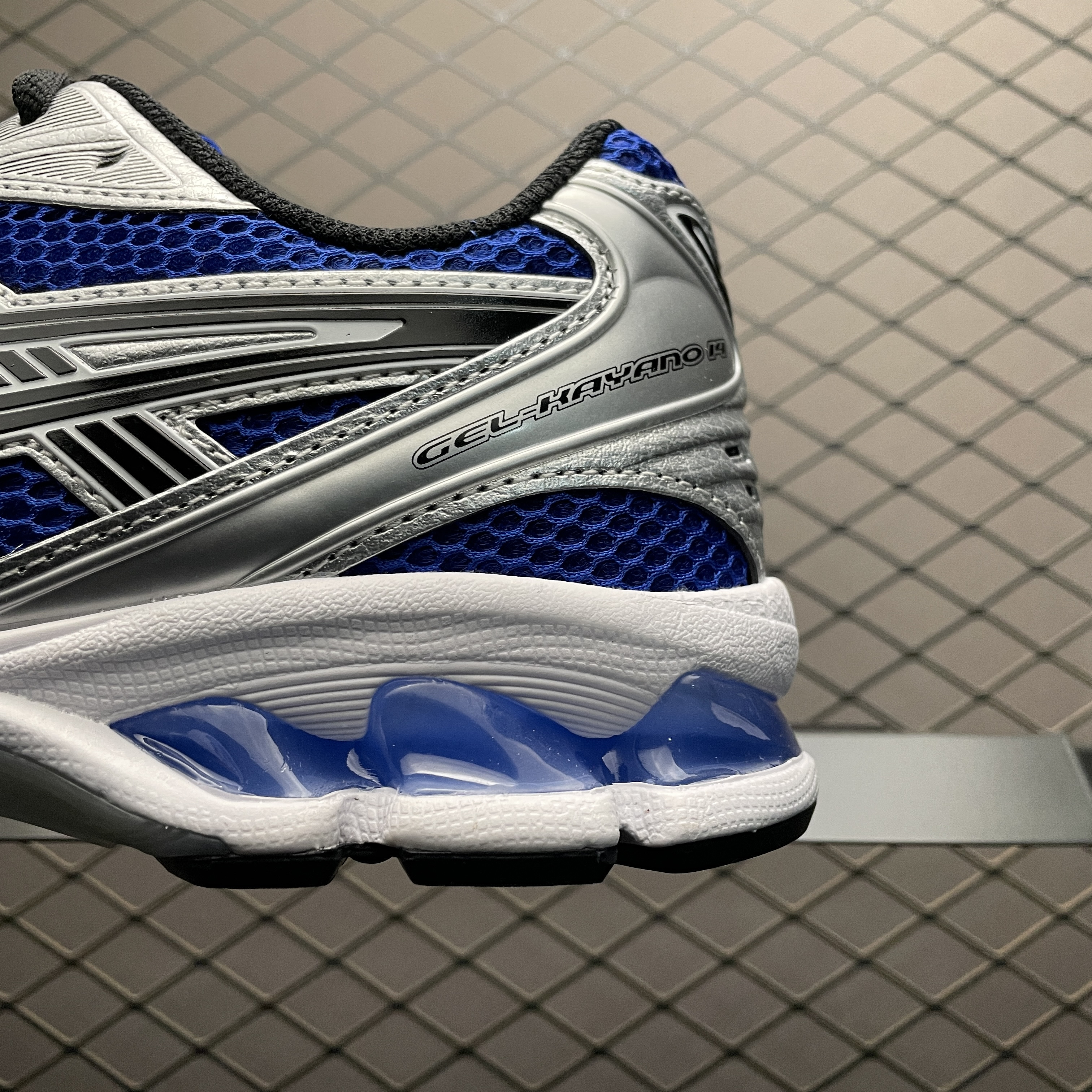 Asics GEL-Kayano 14