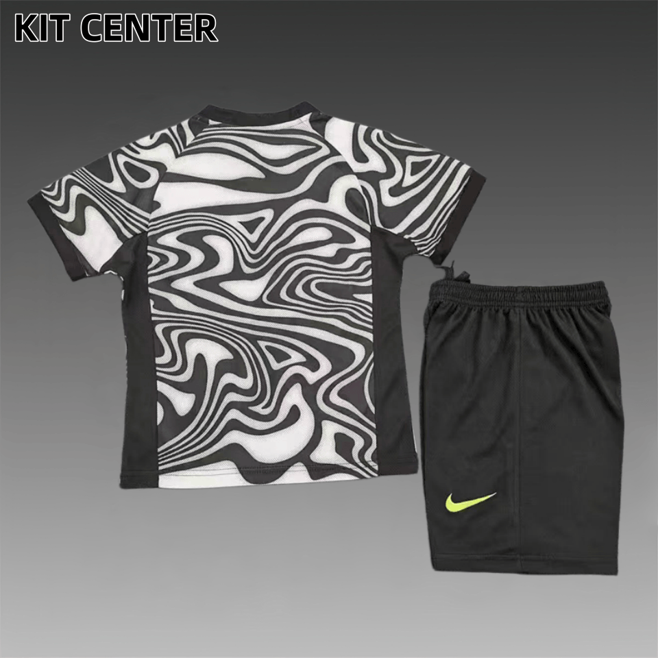 26/27 Brazil goalkeeper  Football Shirt ( Kids Kit socks)