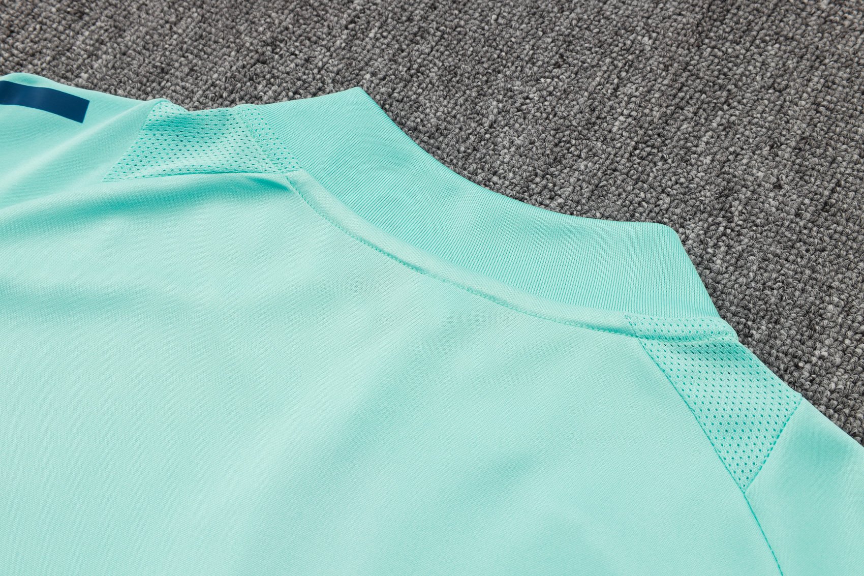 2024/2025 Real Madrid Light Green Adult Half Zip Training Kit (Adult Kit)