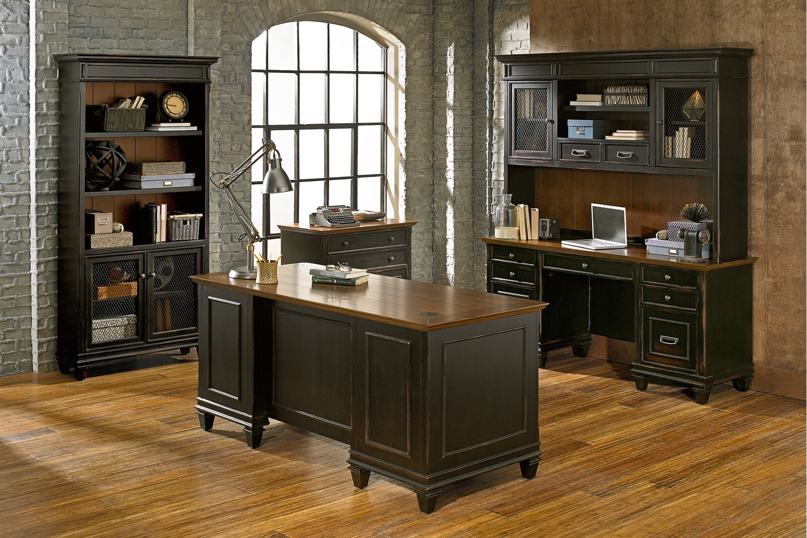 Sereda Configurable Rectangular Executive Desk Office Set with Hutch