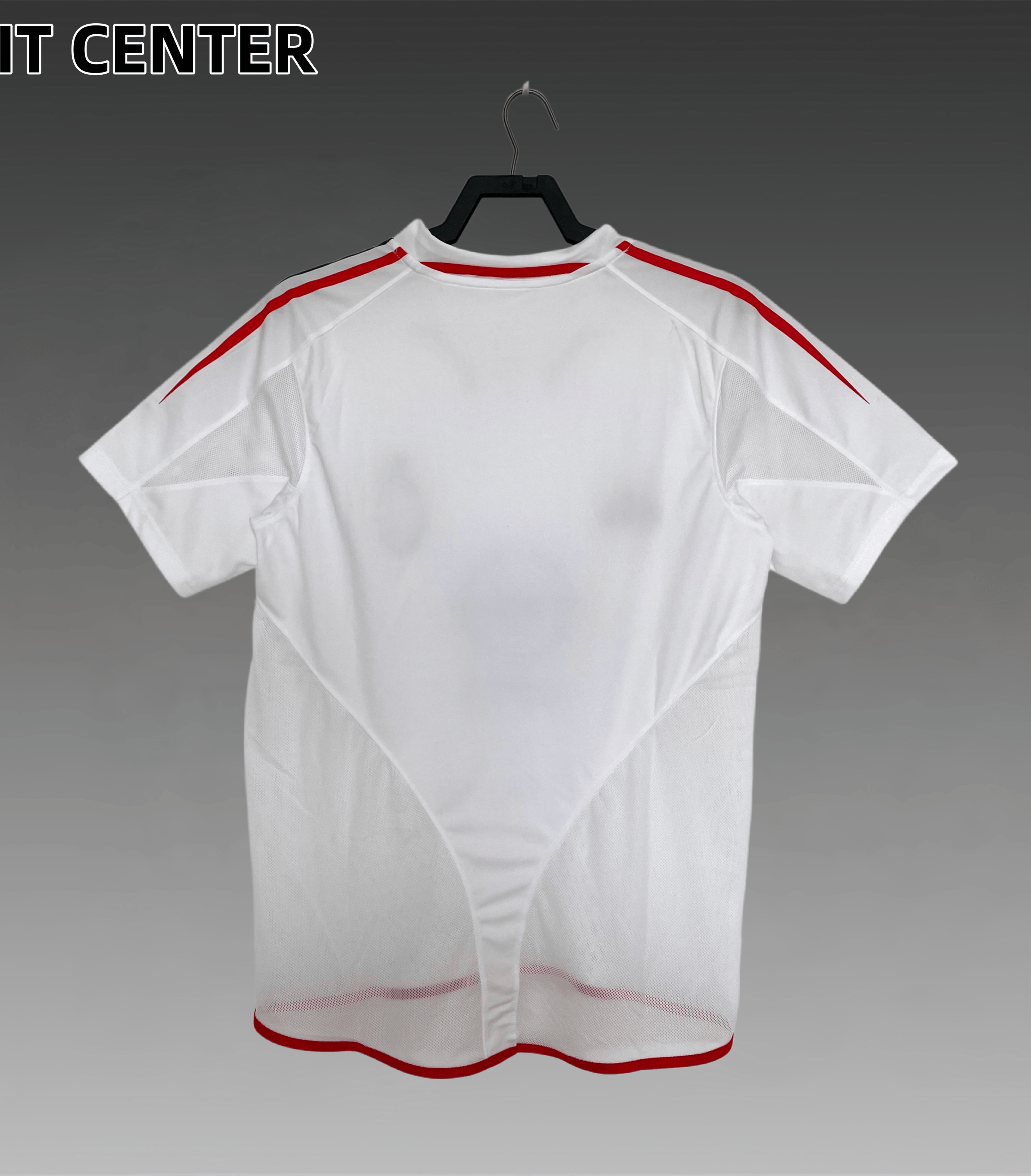 2004/2005 AC Milan Away Retro Football Shirt (Fan Edition)