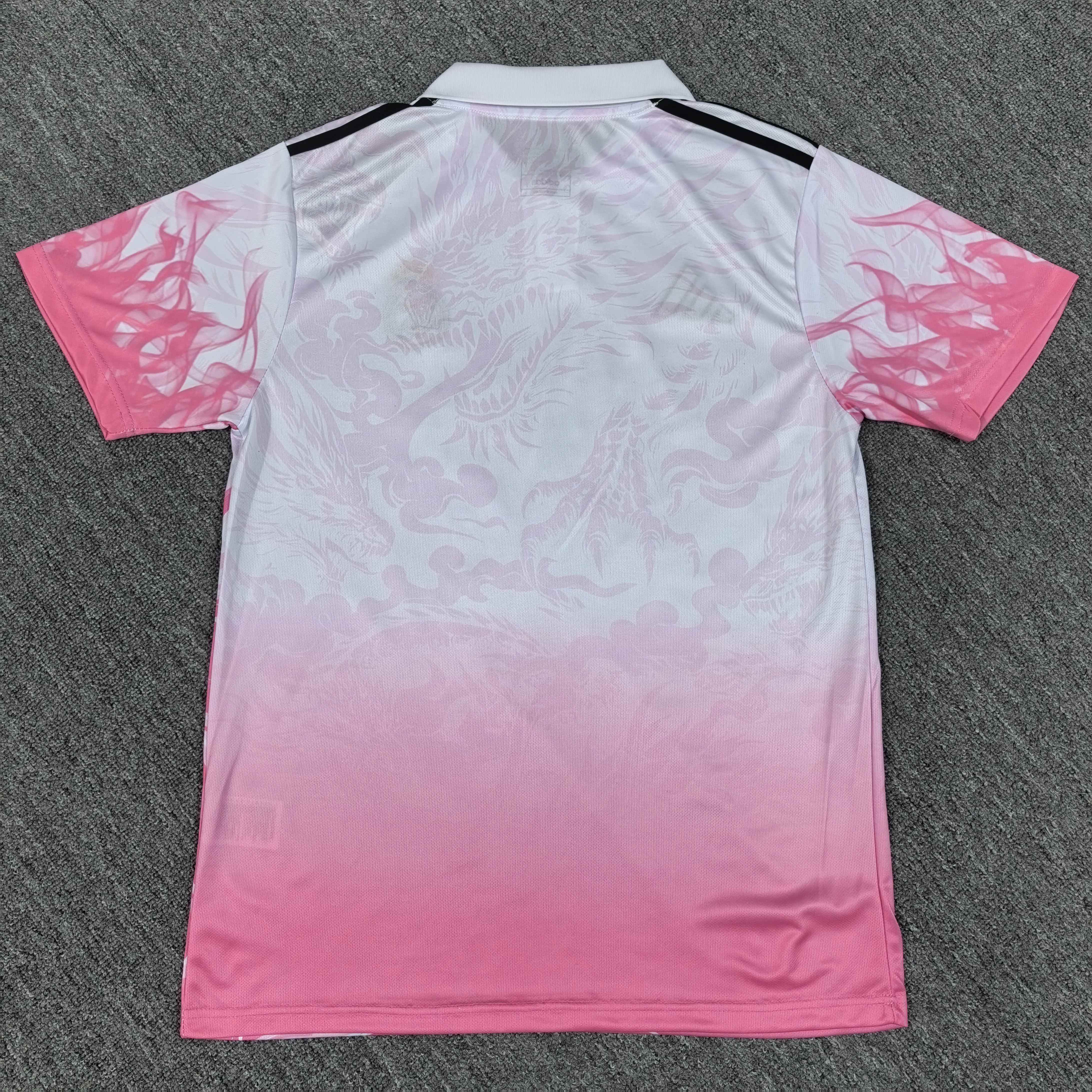 2025/2026 Real Madrid Special Edition Football Shirt （Fan Edition）