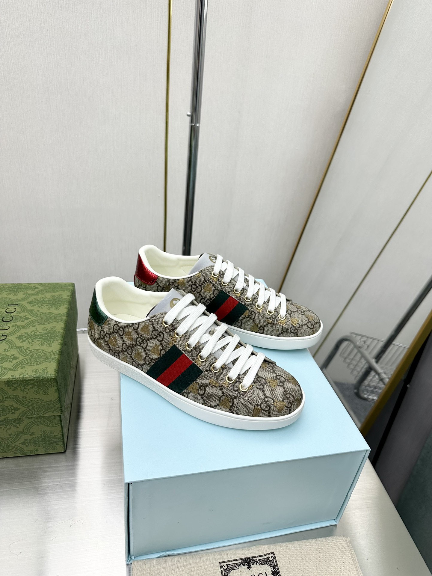 Gucci Ace GG Supreme