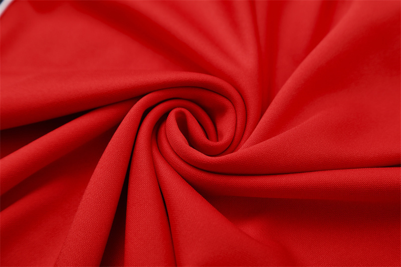 25/26 Manchester United red  Half Zip Training Kit (Adult Kids Kit)