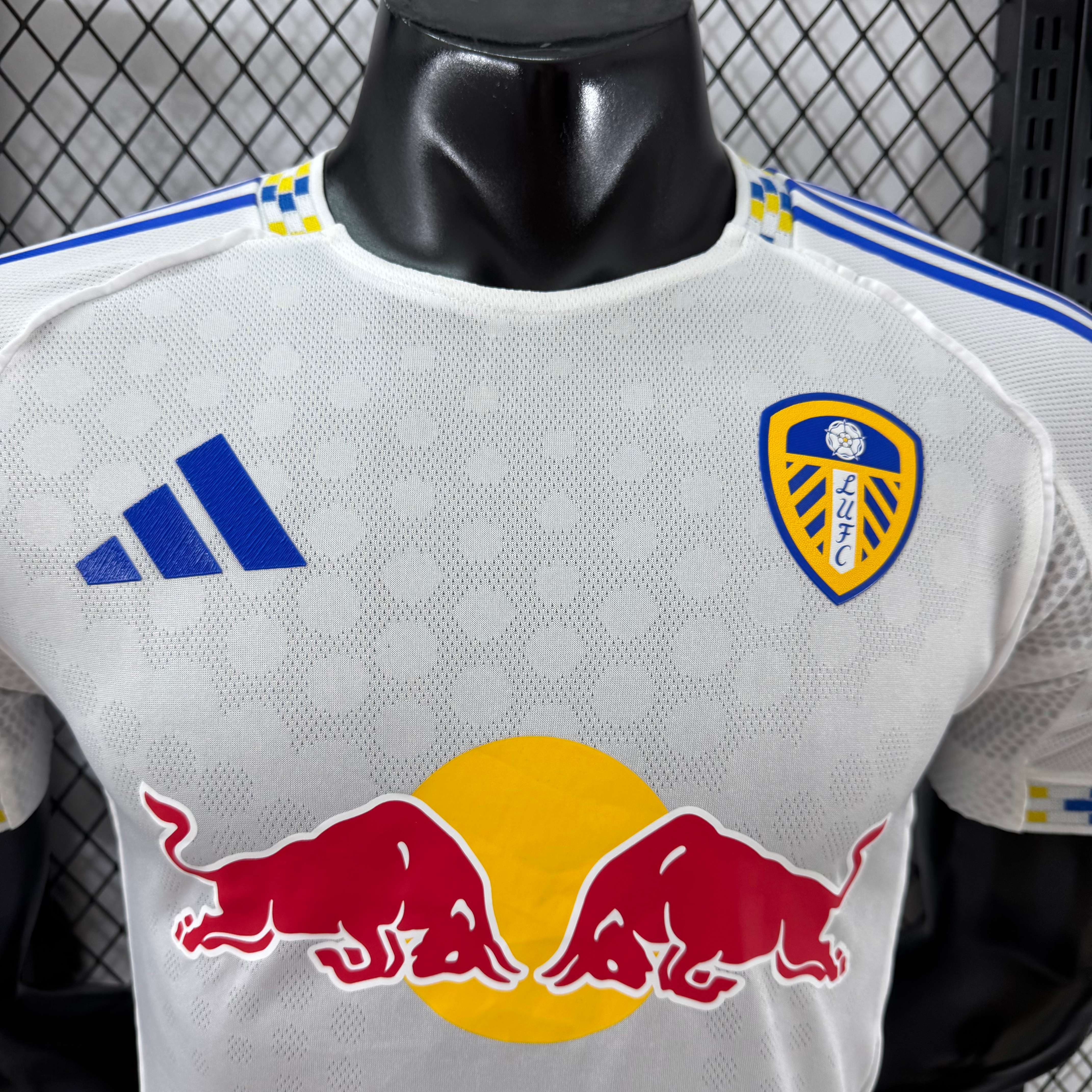 2025/2026 Leeds United Home Football Shirt (Player Edition)