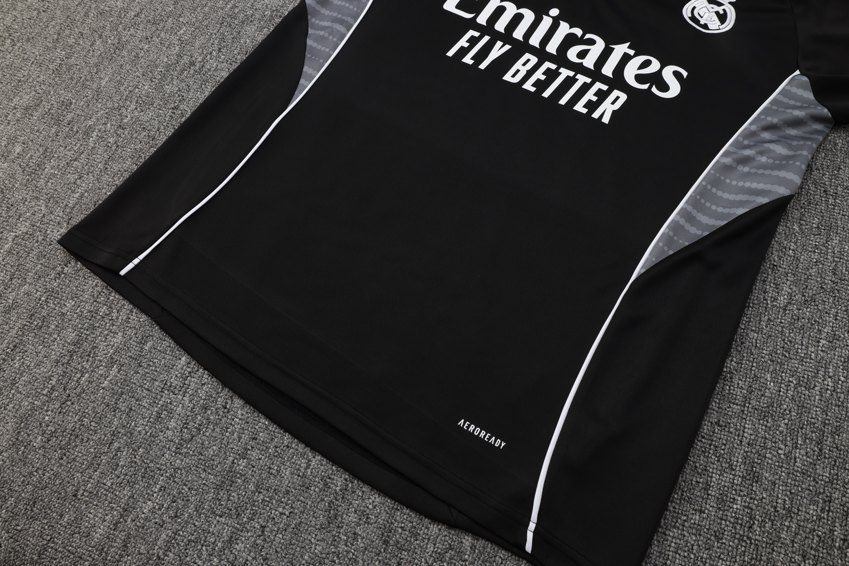 2024/2025 Real Madrid Black Adult Half Zip Training Kit (Adult Kit)