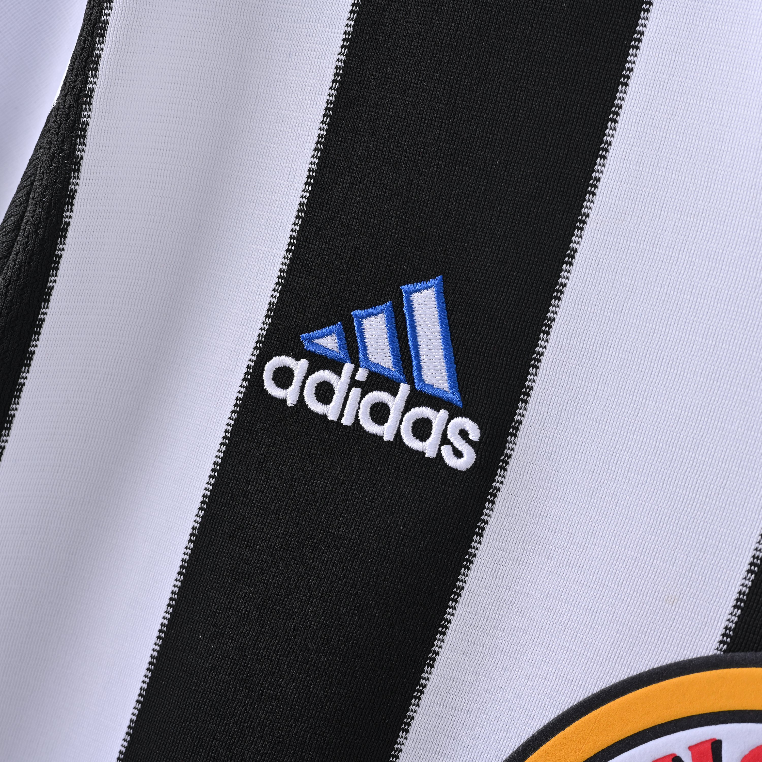 1999/2000 Newcastle United Away Retro Football Shirt