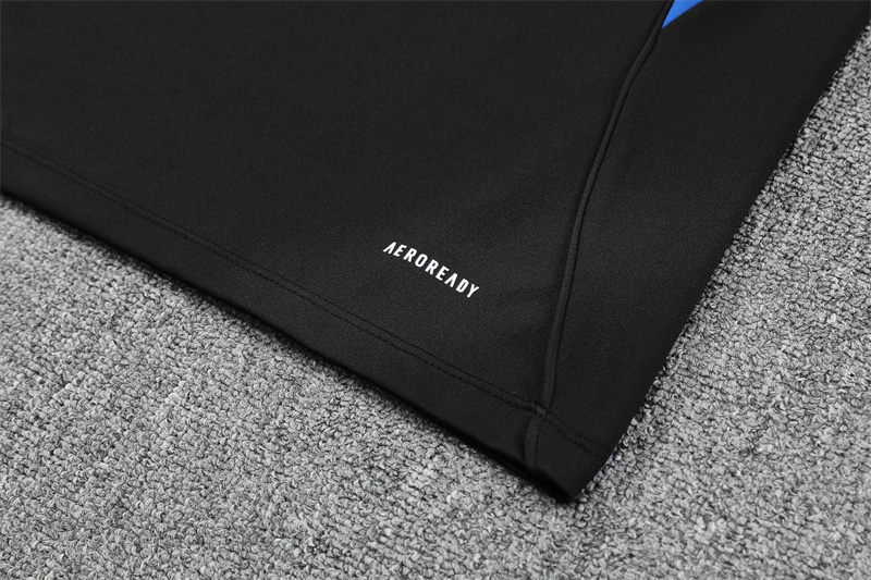 25/26 Manchester United black Half Zip Training Kit (Adult Kids Kit)