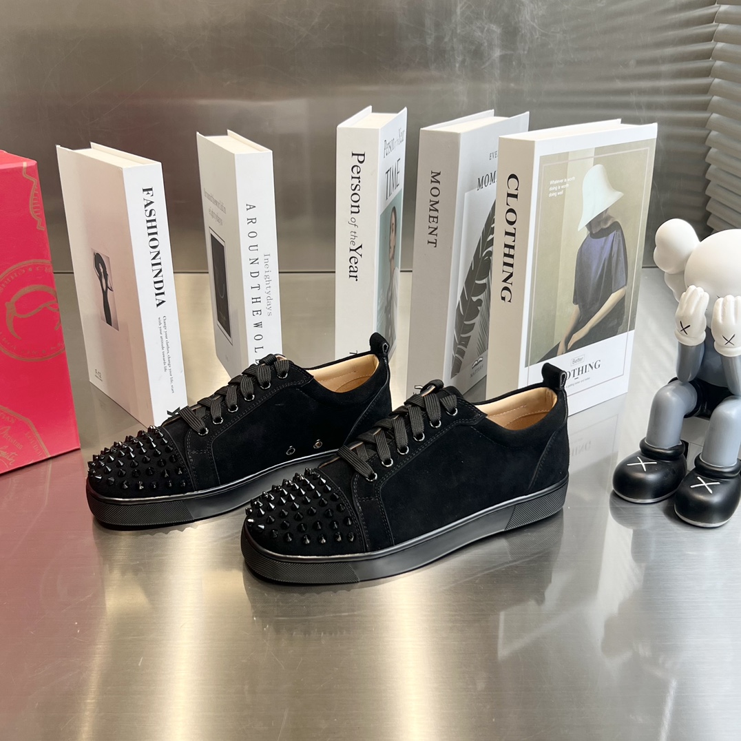 Christian Louboutin Louis Junior Spikes