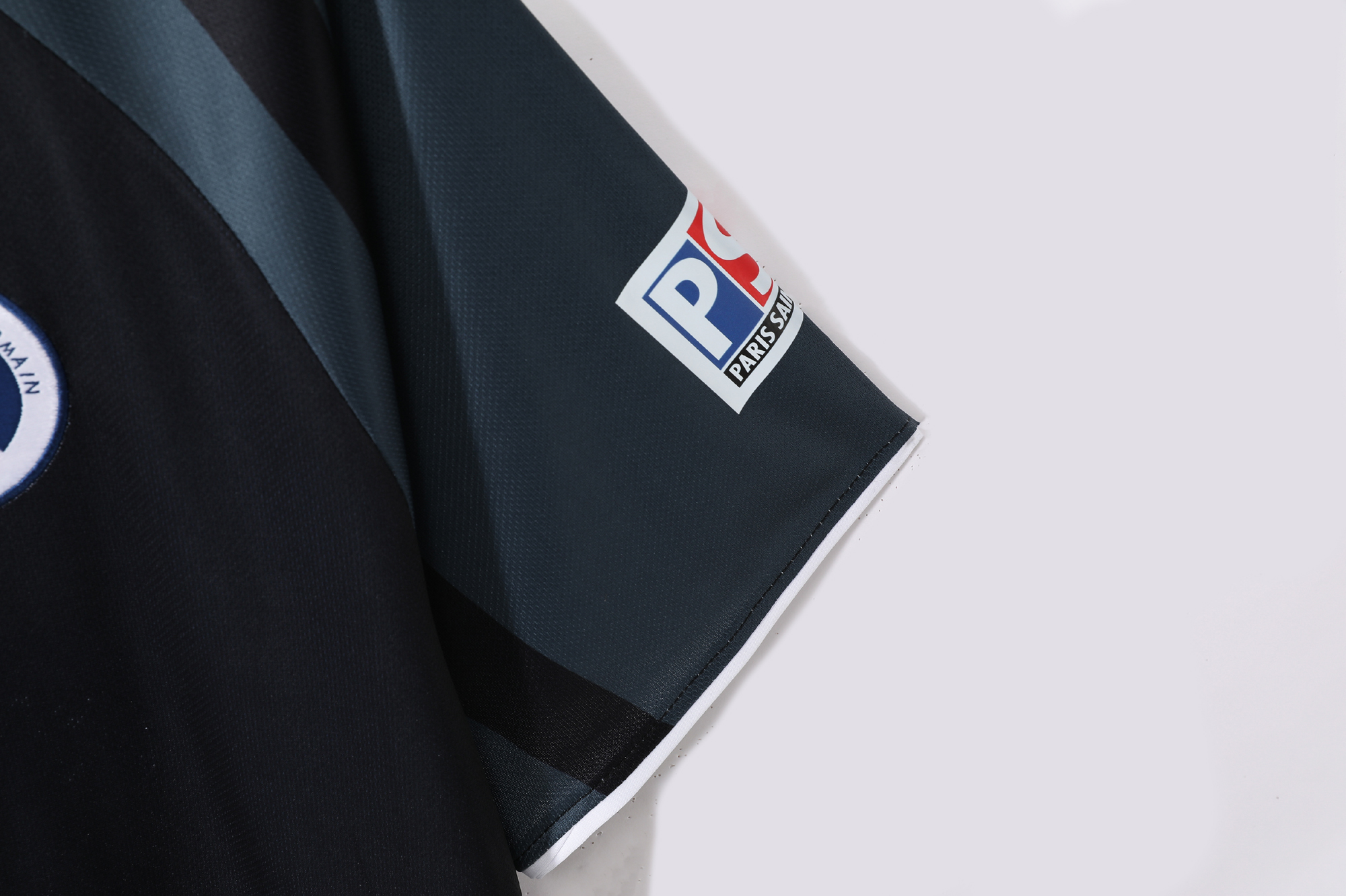 2001/2002 Paris Saint-Germain Second Away Retro Football Shirt