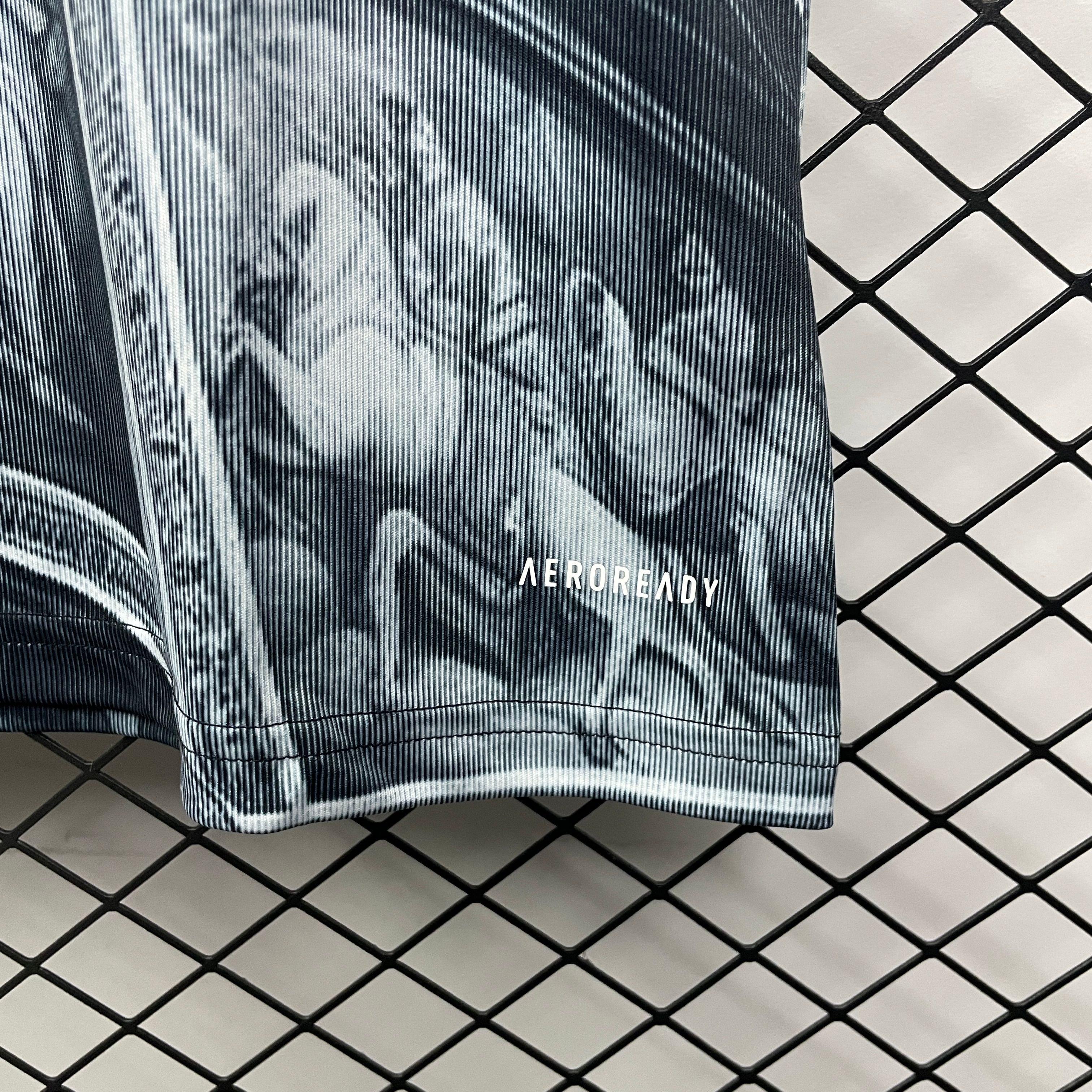 JUVENTUS ADP PREMATCH JERSEY 2025/26 (FANS)