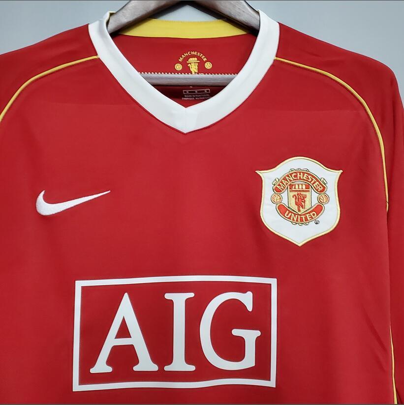 06/07 Manchester United home long sleeved retro football jersey
