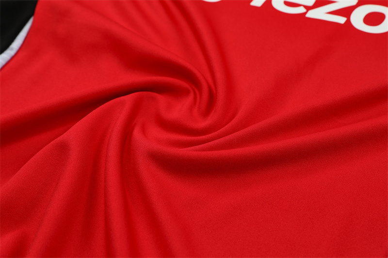 24/25 Manchester United red Half Zip Training Kit (Adult Kids Kit)