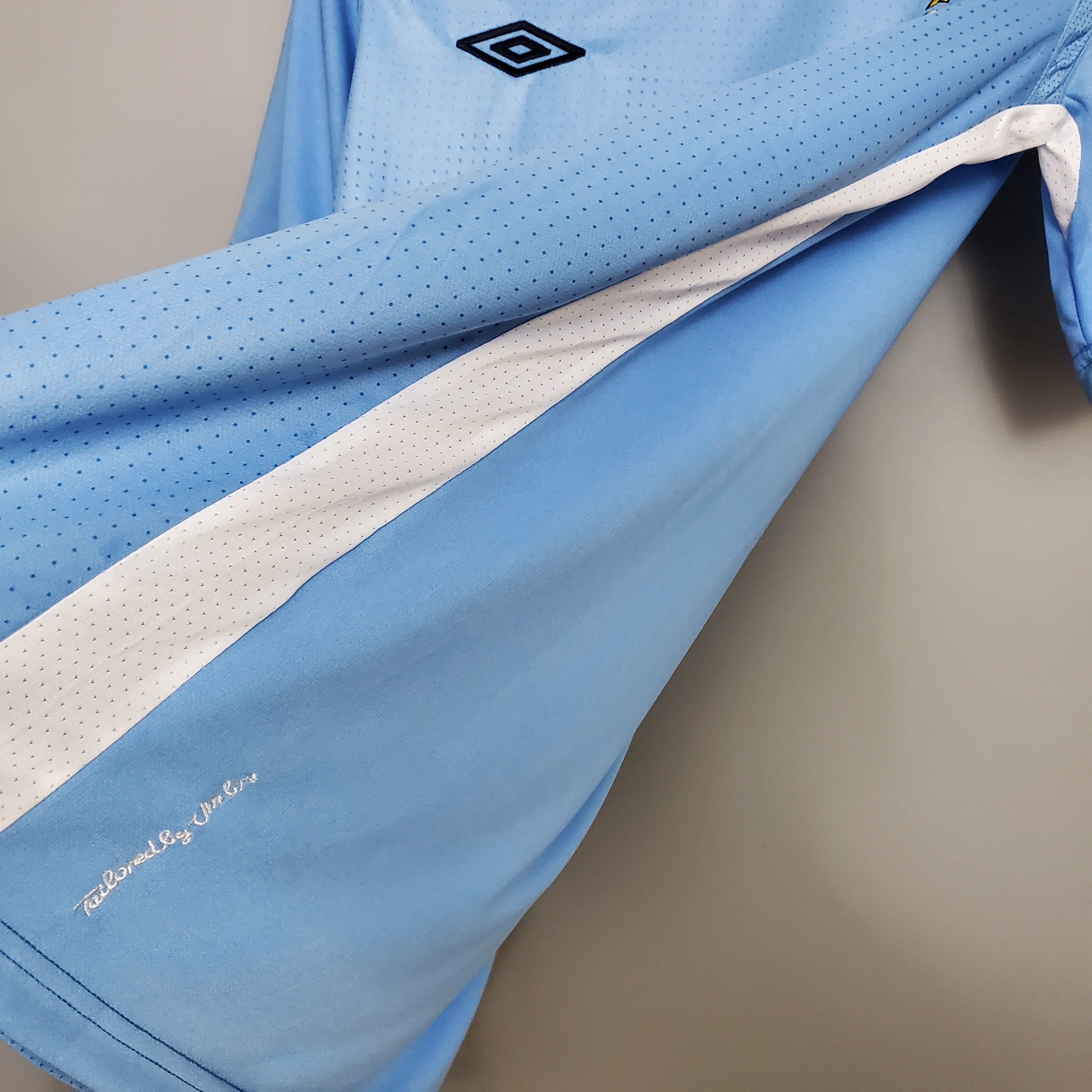 2011/2012 Manchester City Retro Home Football Shirt