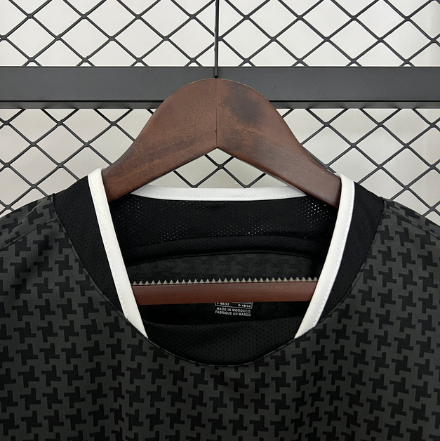 03/05  Manchester United  Away Retro football  soccer  jersey