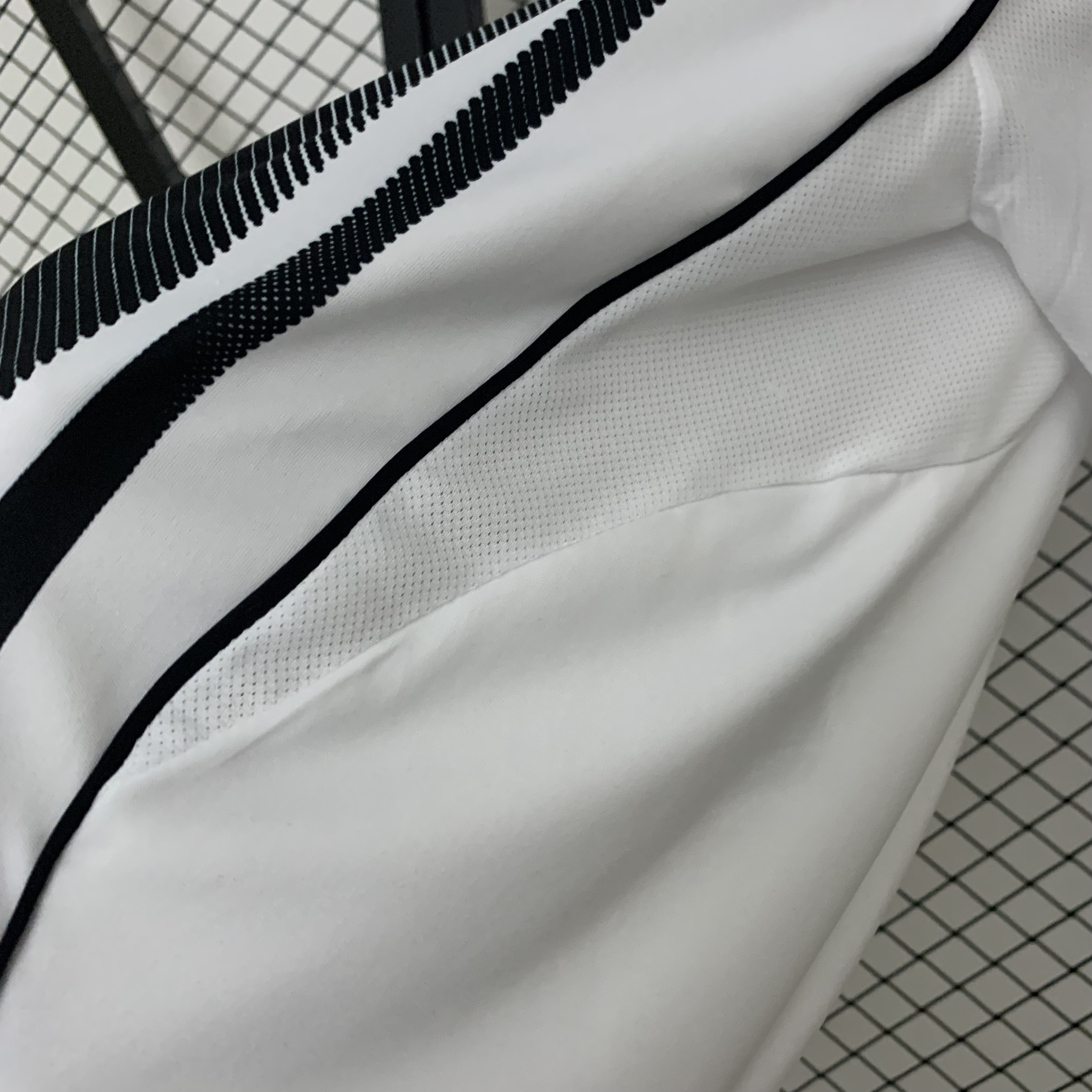 2025/2026 Juventus Home Football Shirt (FANS)