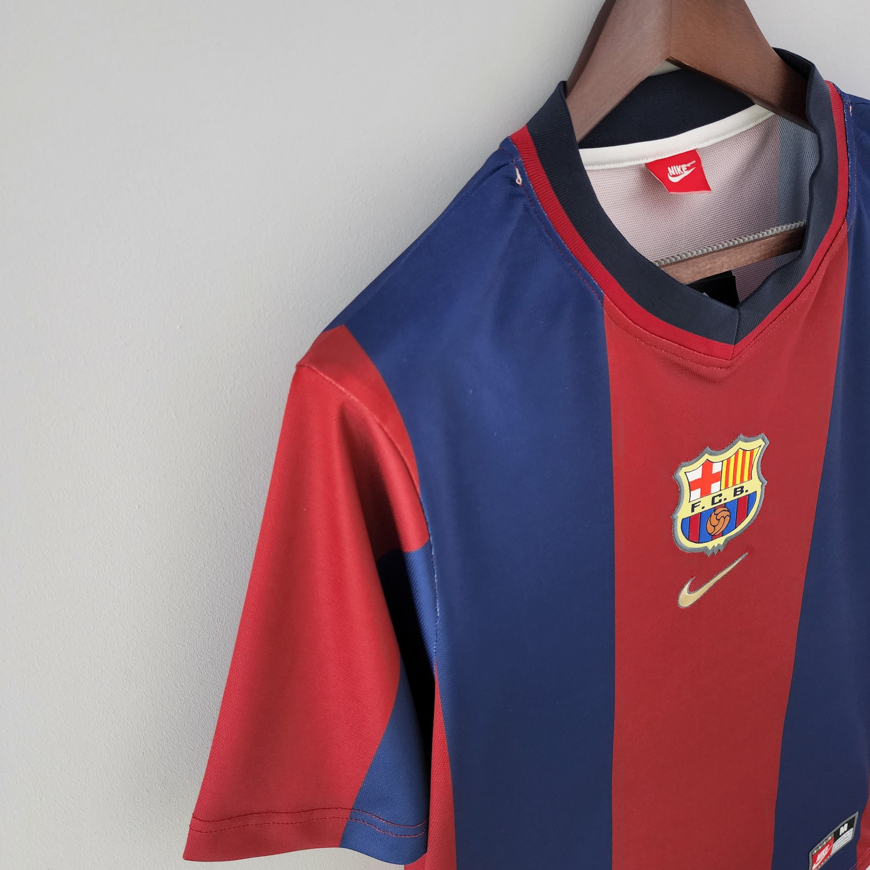 1998/1999 Barcelona Home Retro Football Shirt