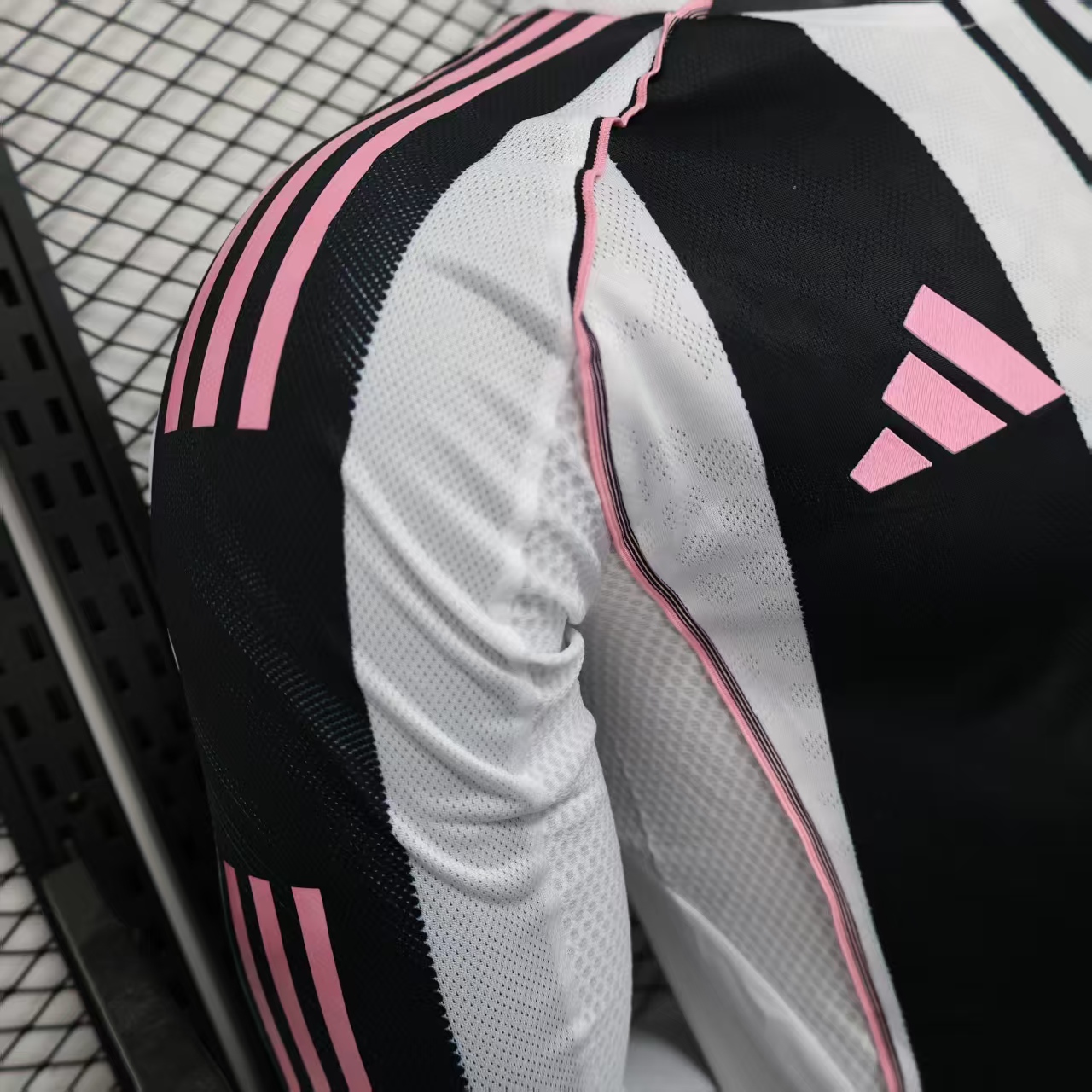 2025/2026 Juventus Home Football Shirt (Player Long Sleeve)