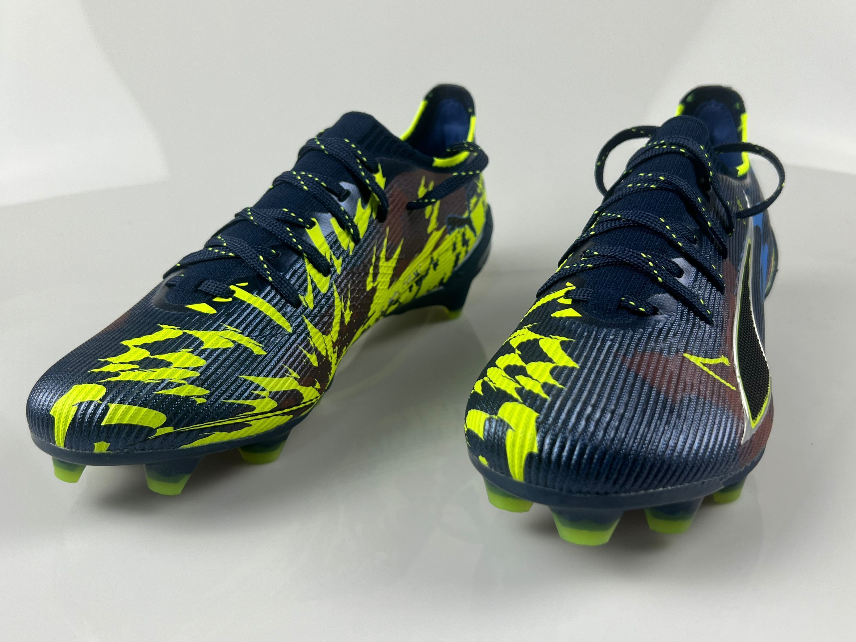 P ULTRA 6 CARBON FGDARE TO LAUNCH EDITION -PERSIAN BLUE/PUMA AGEDSILVER/PUMA BLACK/LIMESQUEEZE