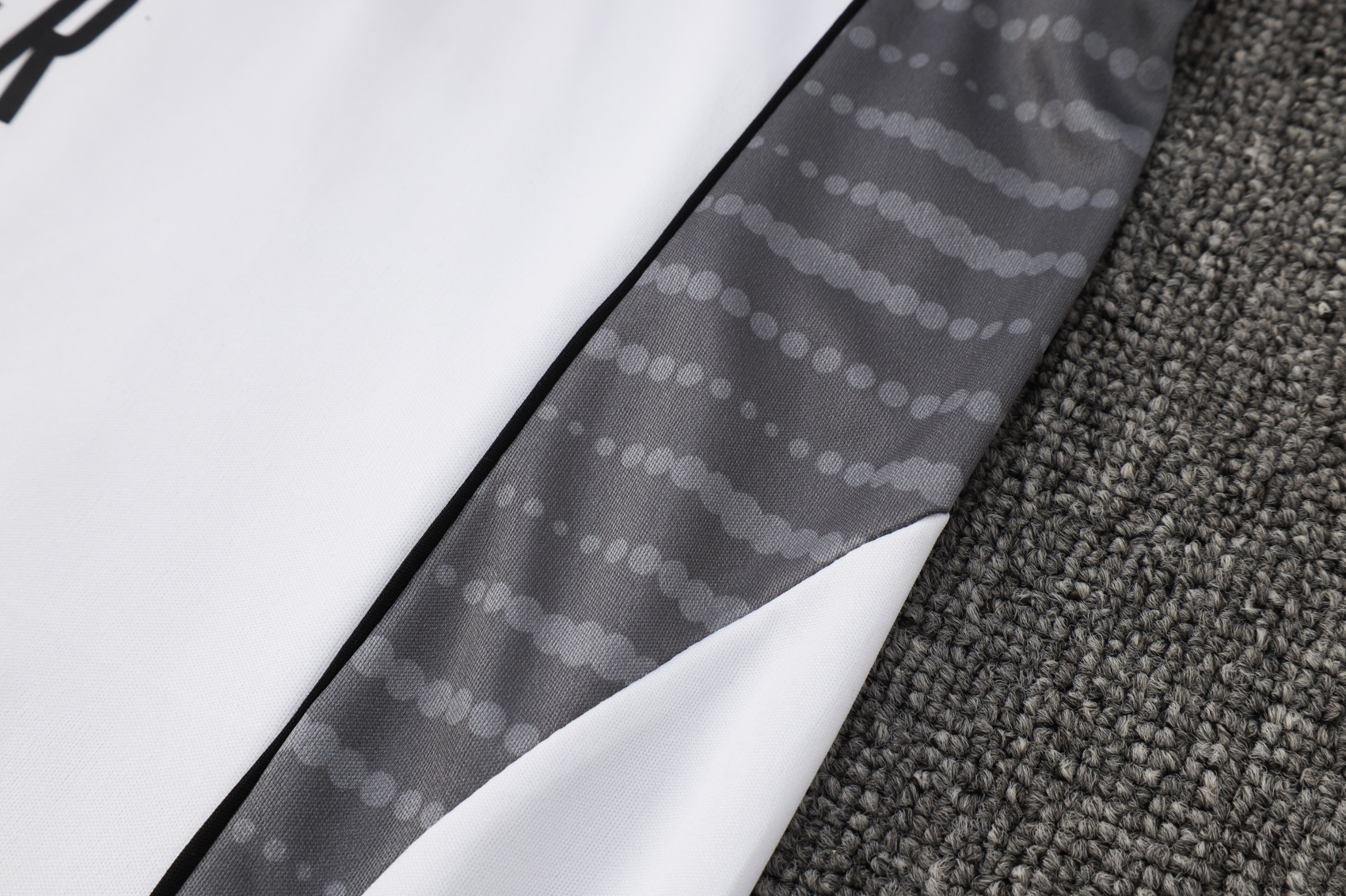 2024/2025 Real Madrid white adult vest training suit (Adult Kit)