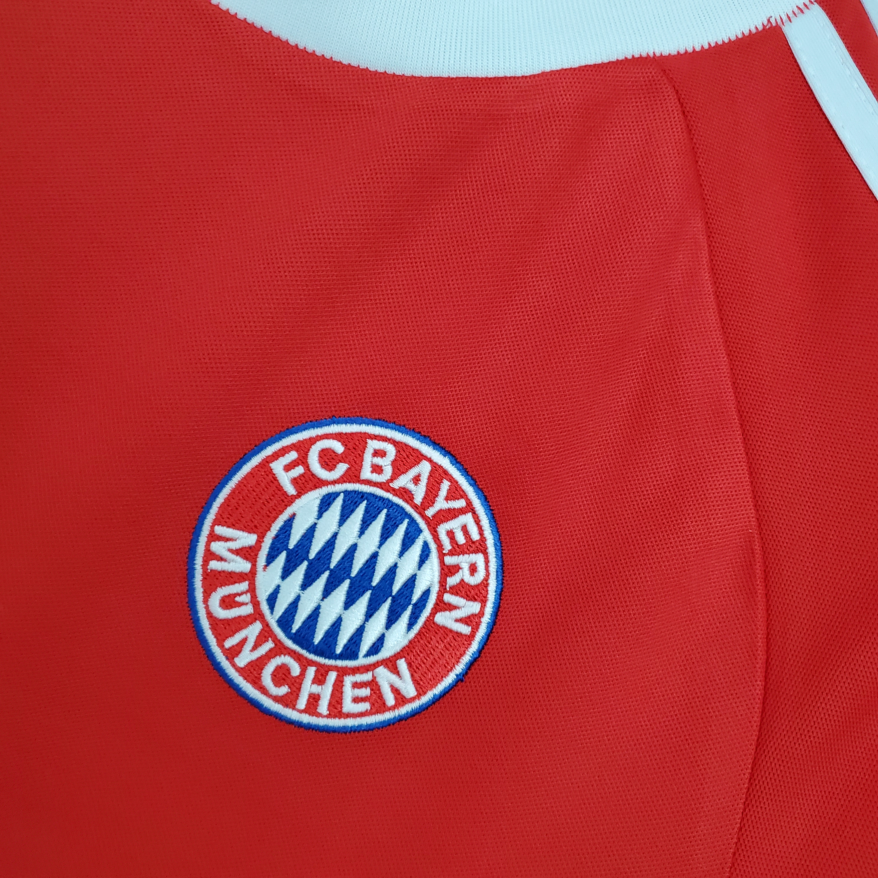 2000/2001 Bayern Munich Champions League Home Retro Football Shirt