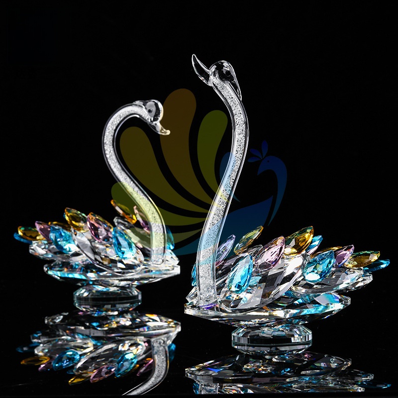 Crystal Love Swan