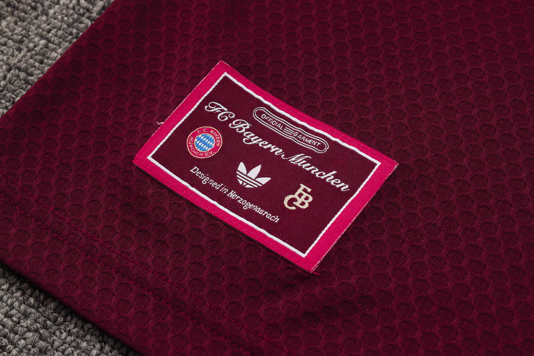 2025/2026 Bayern Munich Polo Dark Red Retro Edition (Adult Kit)