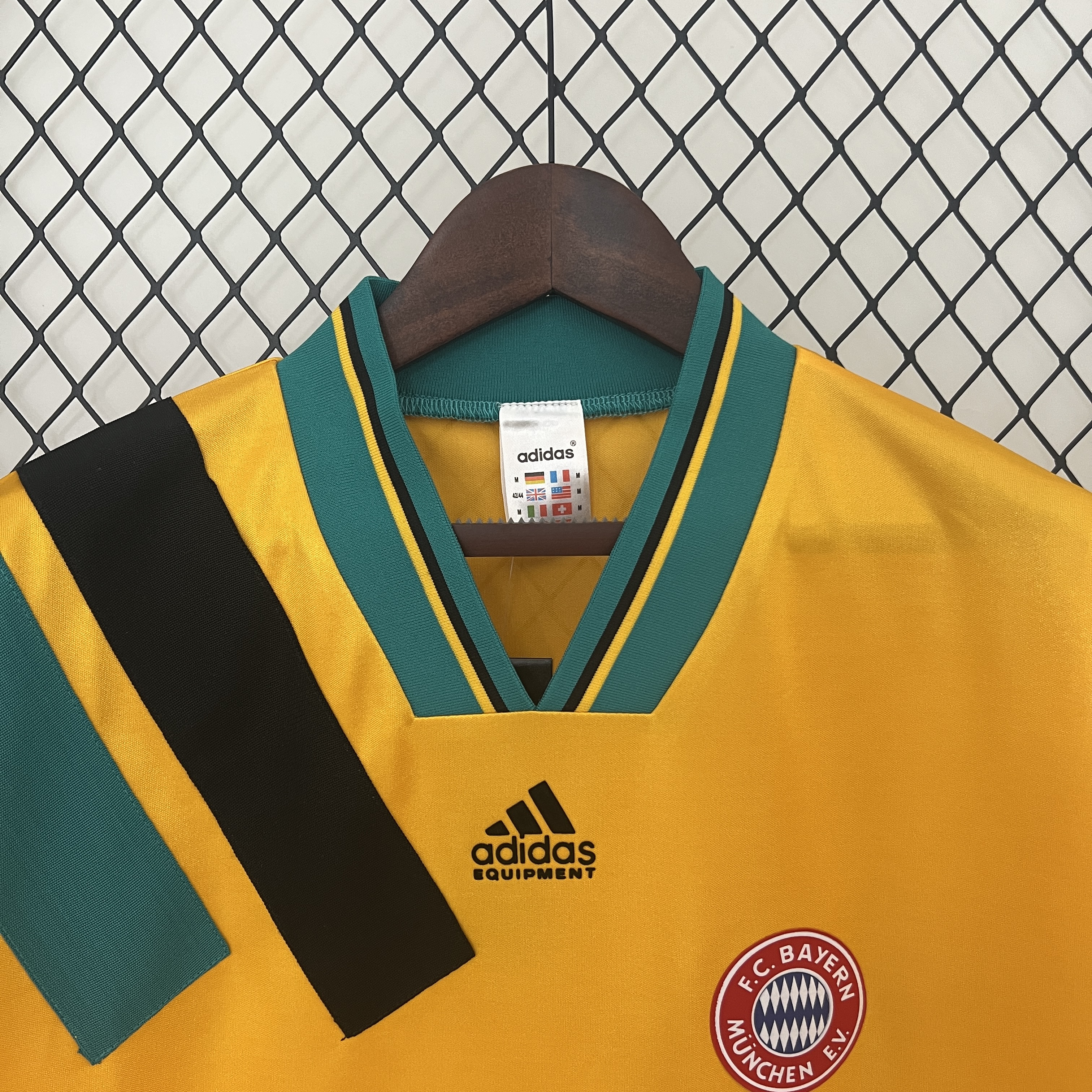 1993/1995 Bayern Munich Retro Football Shirt