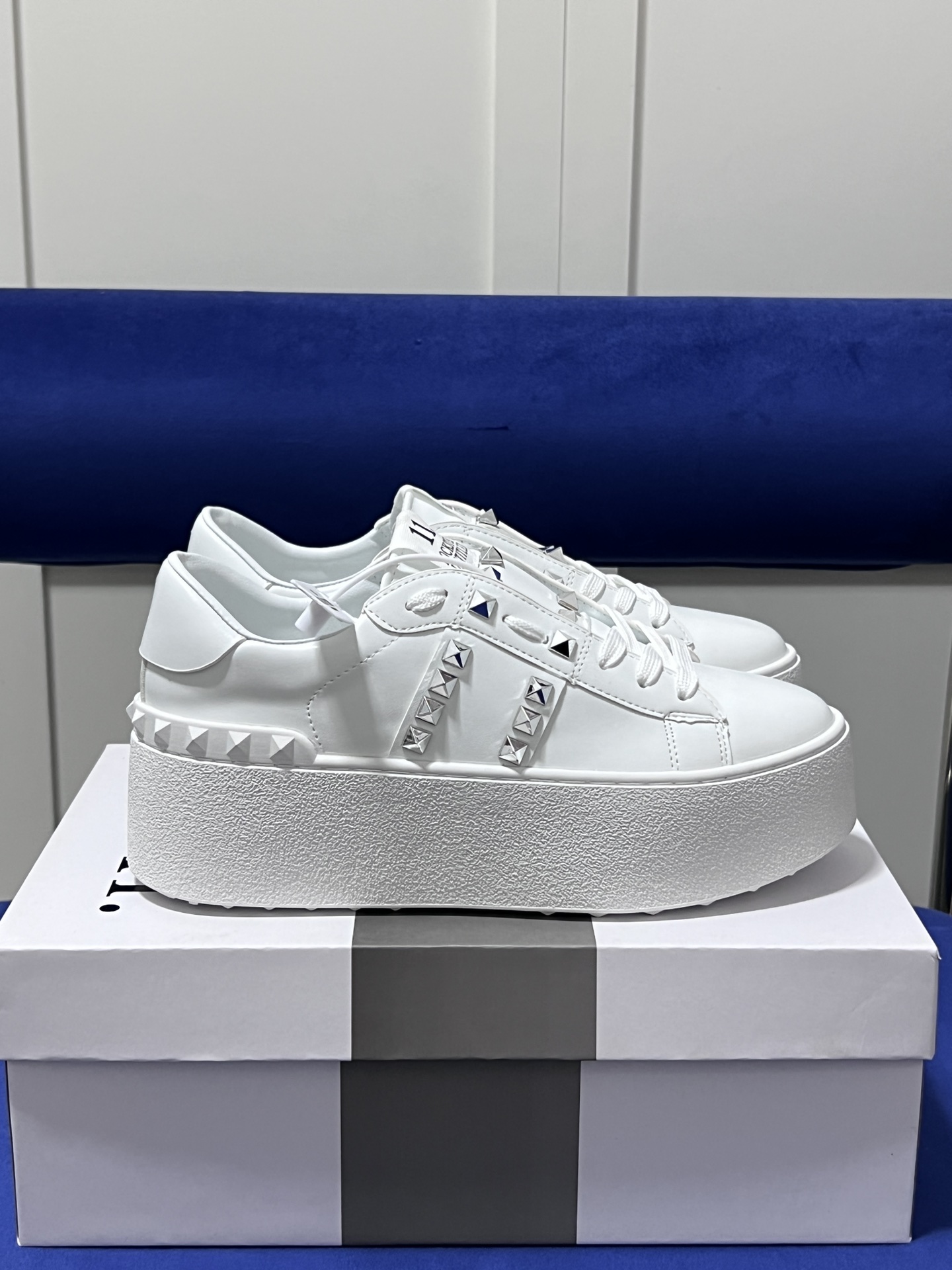 Valentino Garavani Rockstud