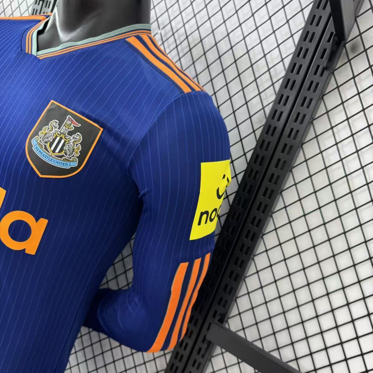 2025/2026 Newcastle United long-sleeved third football shirt (player version)