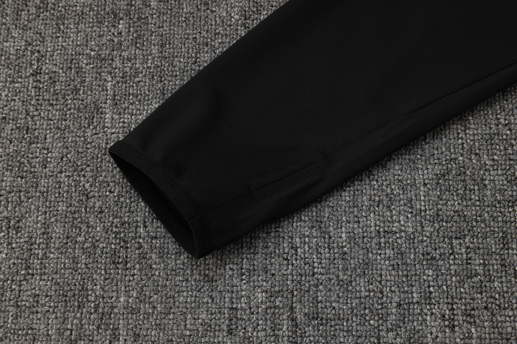 2024/2025 Real Madrid Black Adult Half Zip Training Kit (Adult Kit)