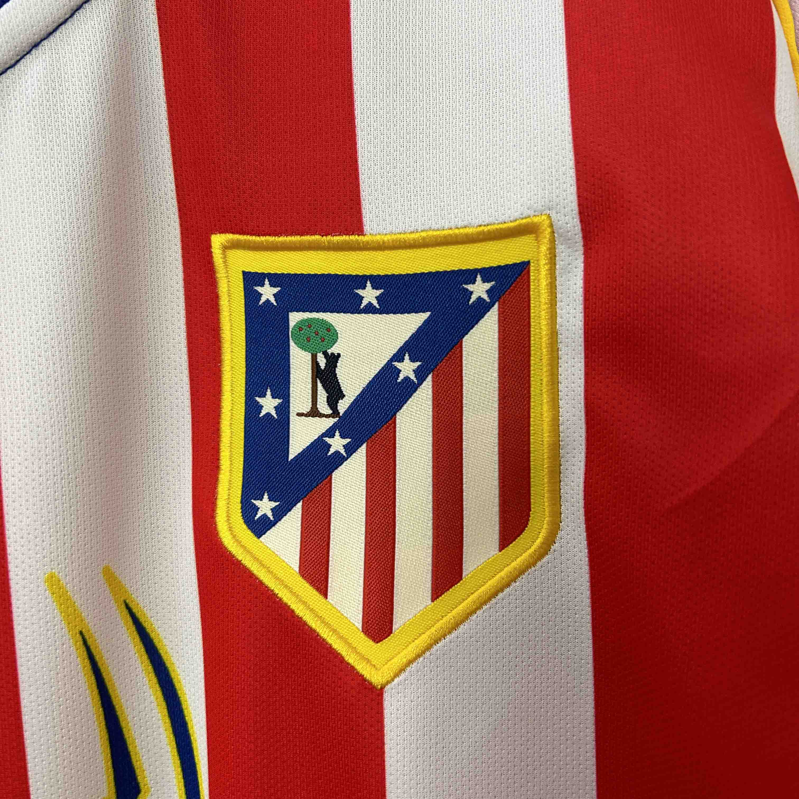 2004/2005 Atletico Madrid Retro Home Long Sleeved Football Shirt