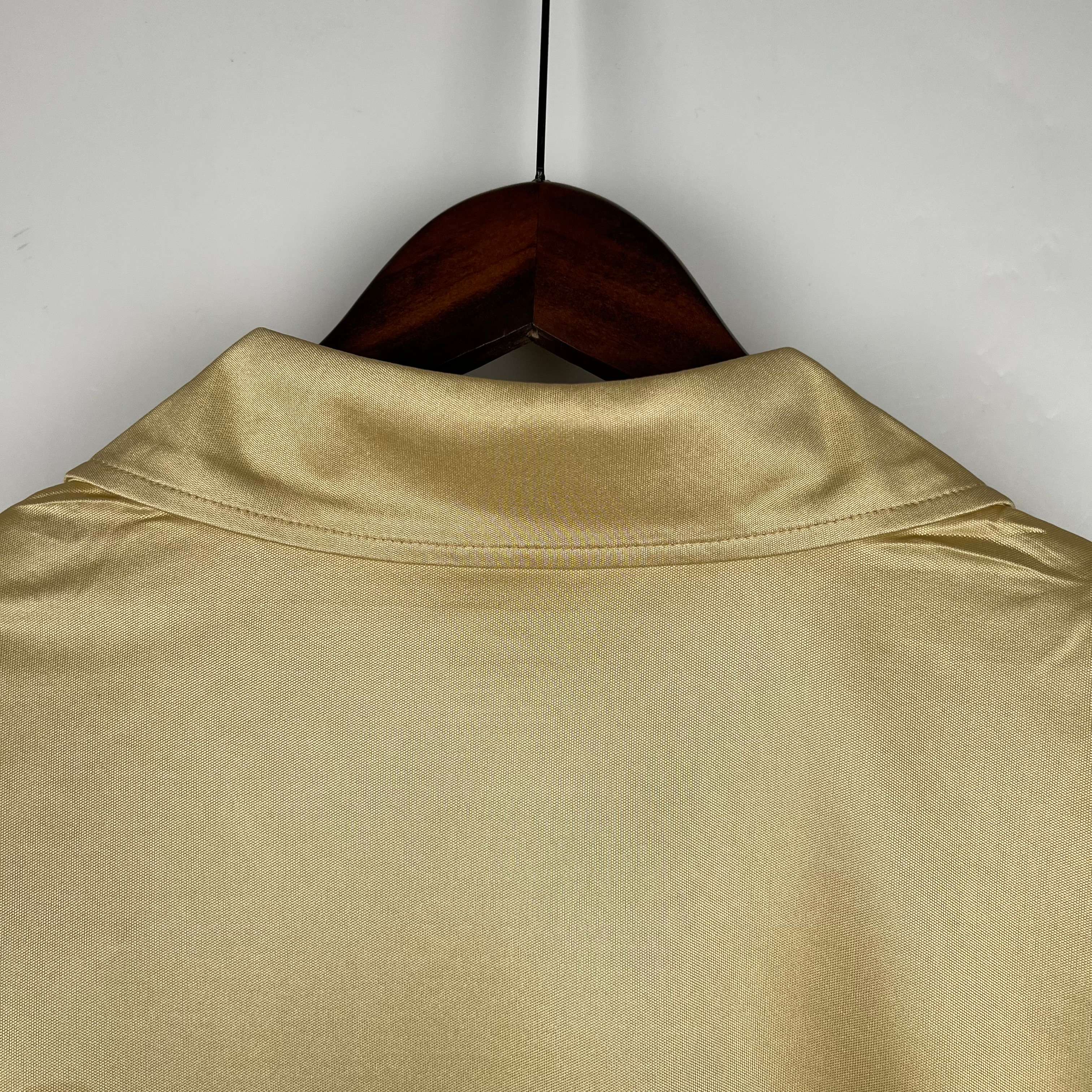 2001/2002 Barcelona Away Retro Football Shirt