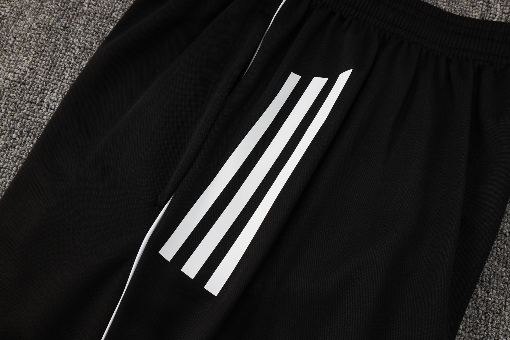 2025/2026 Real Madrid black adult vest training suit (Adult Kit)