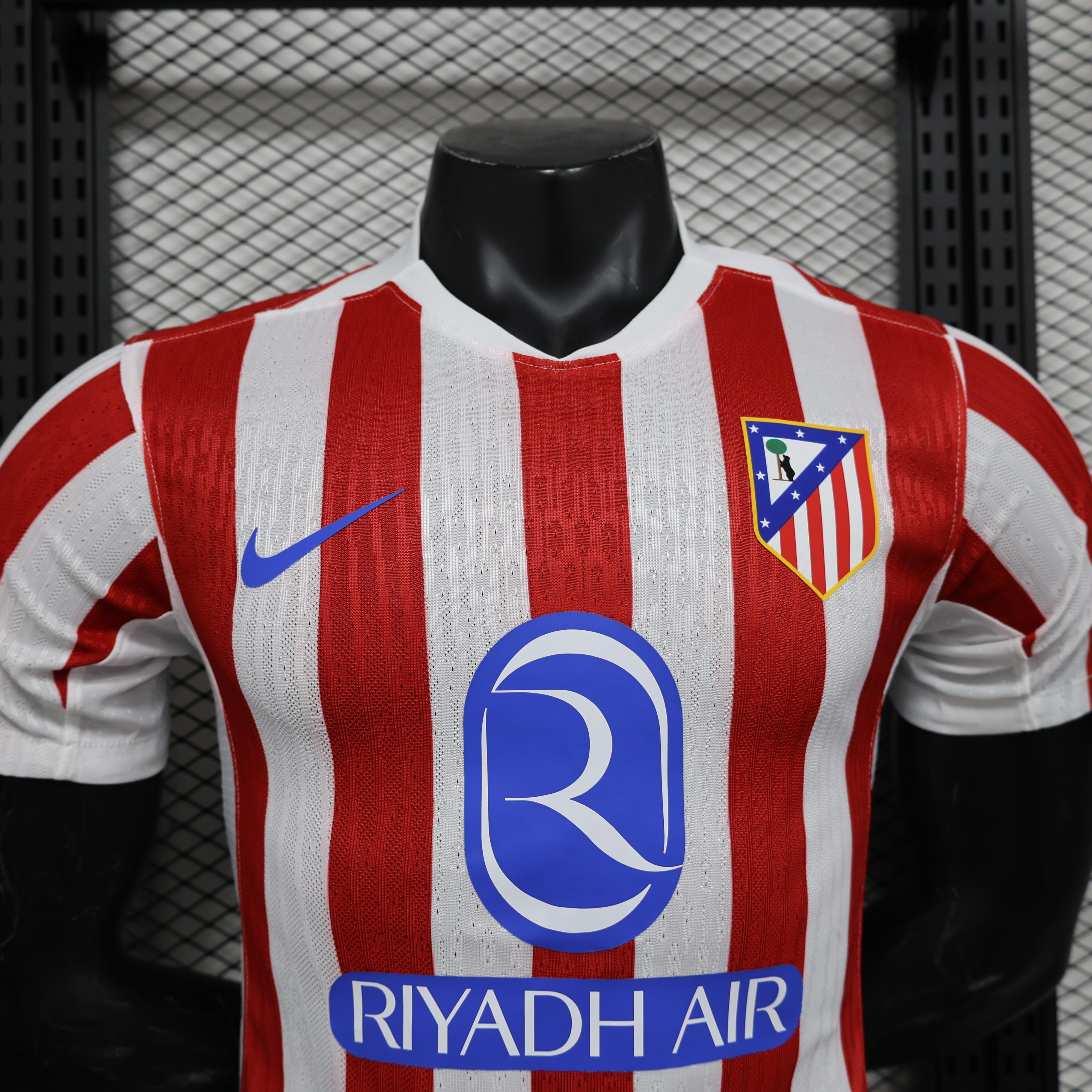 2025/2026 Atletico Madrid Home Football Shirt (Player Edition)