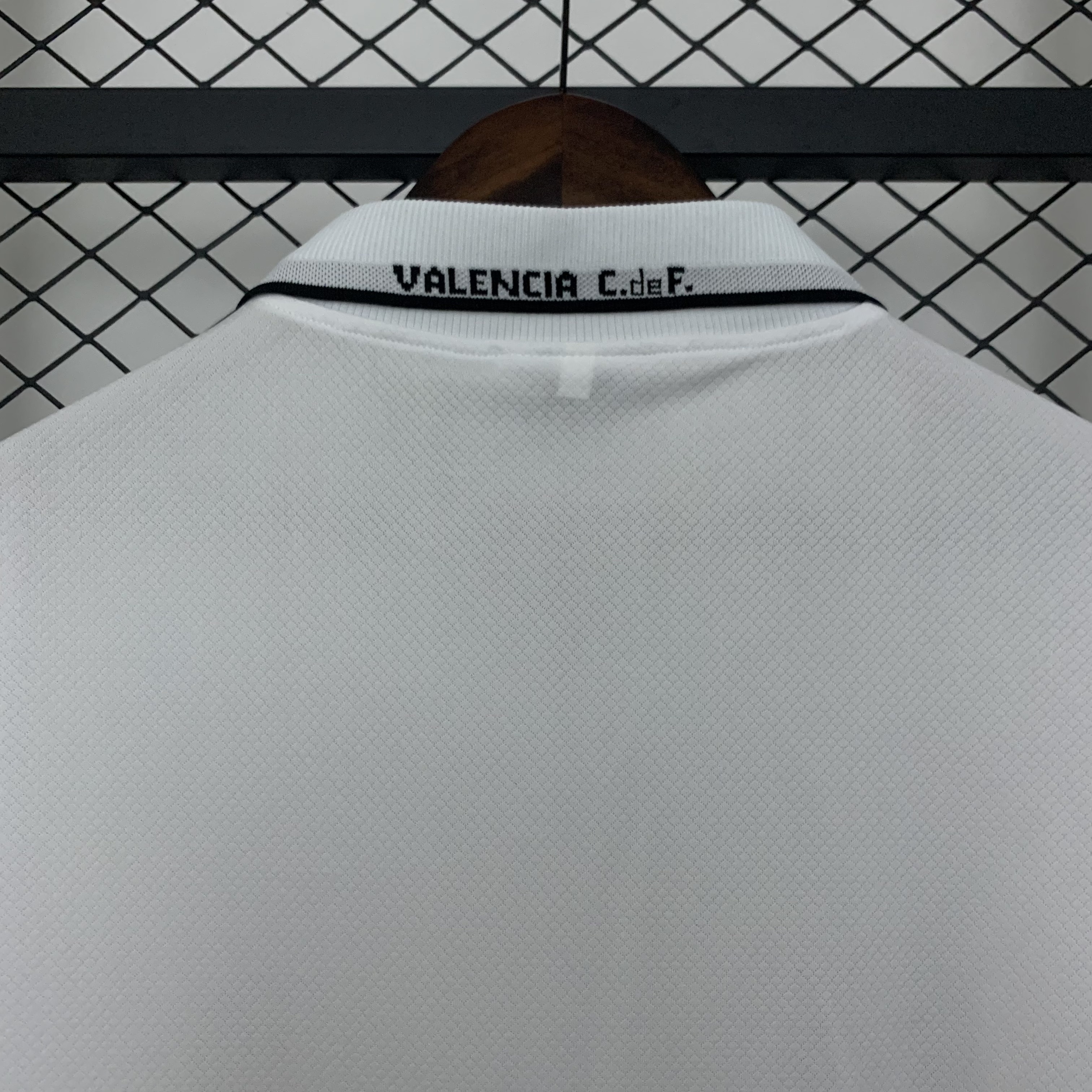 1996/1997 Valencia Home Retro Football Shirt