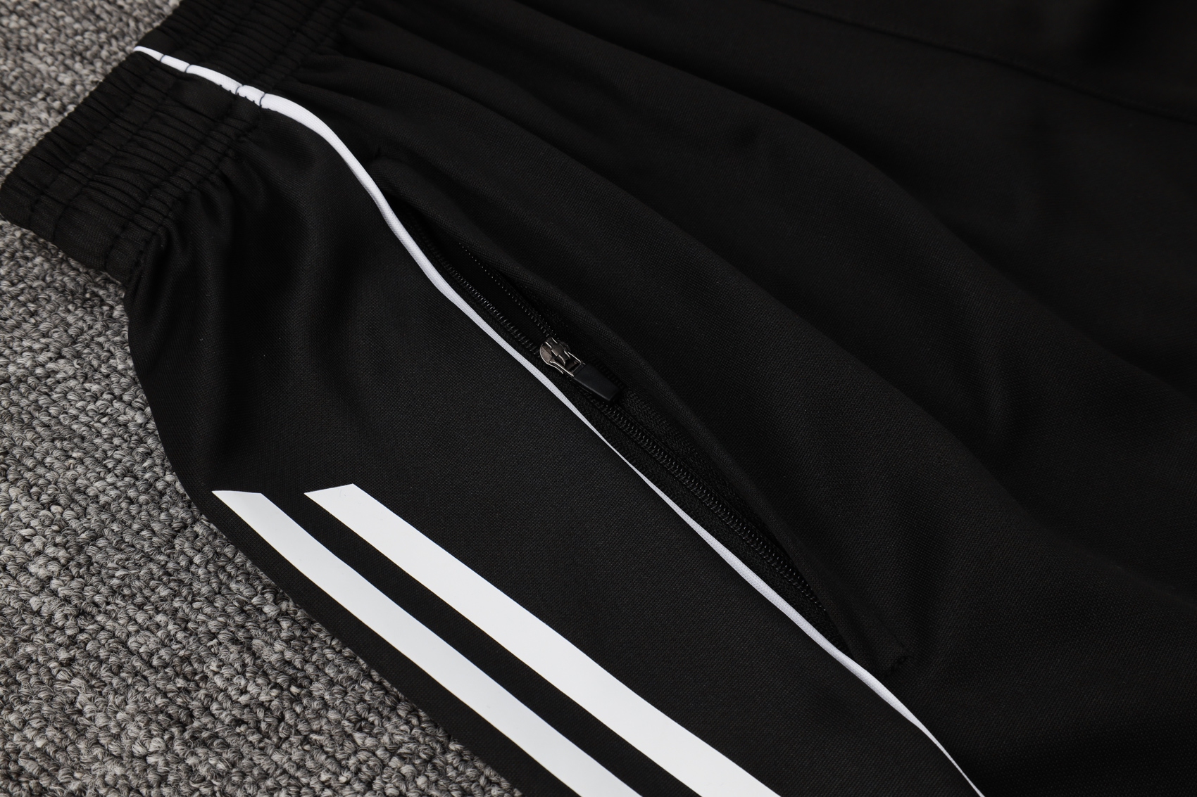 2025/2026 Real Madrid black adult vest training suit (Adult Kit)