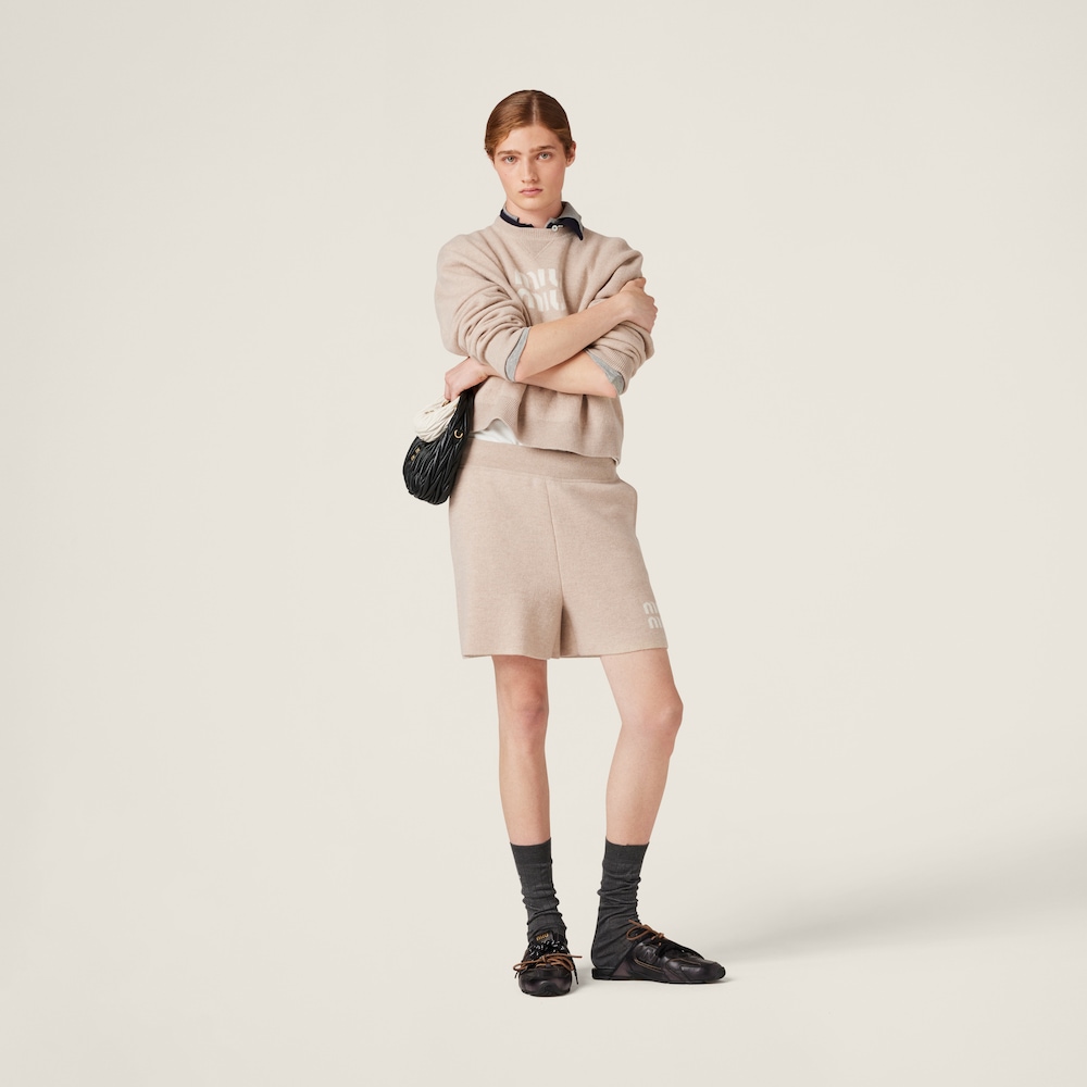 Double cashmere shorts