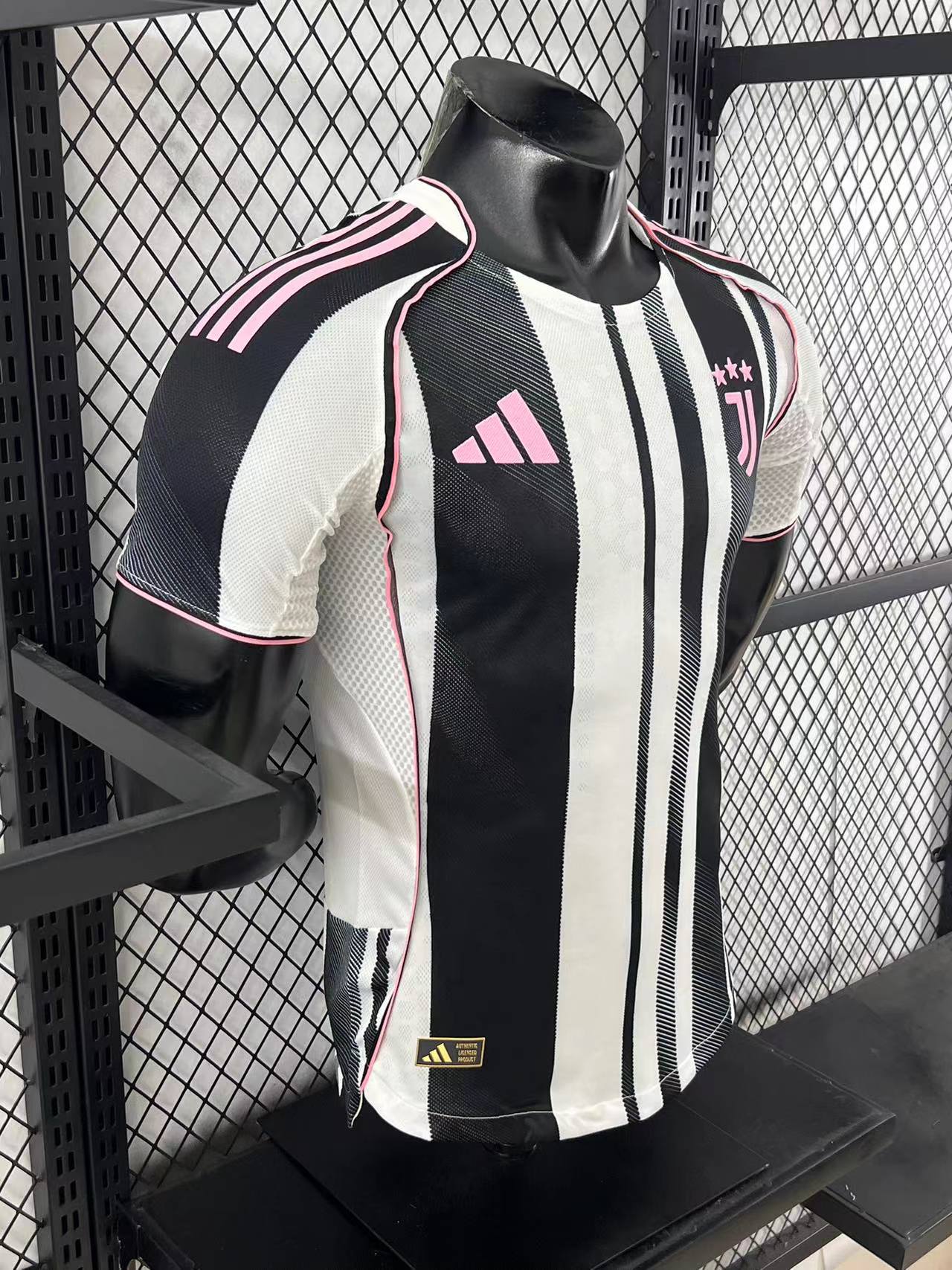 2025/2026 Juventus Home Football Shirt (Player )