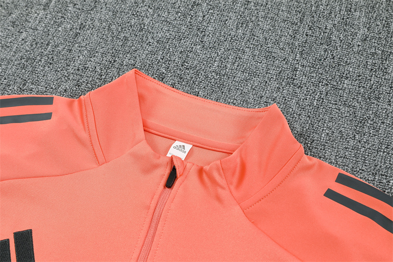 2025/2026 Bayern Munich Half Zip Suit (Adult kit)