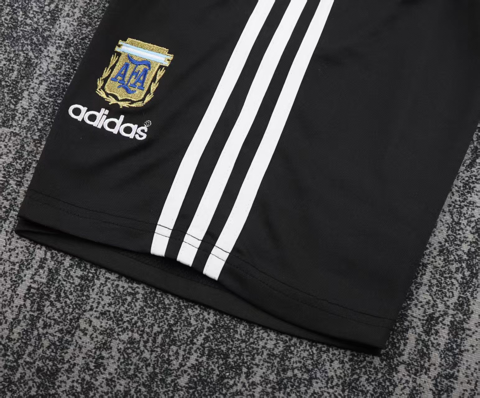 96/97 Argentina home Retro Football Shirt ( Kids Kit )