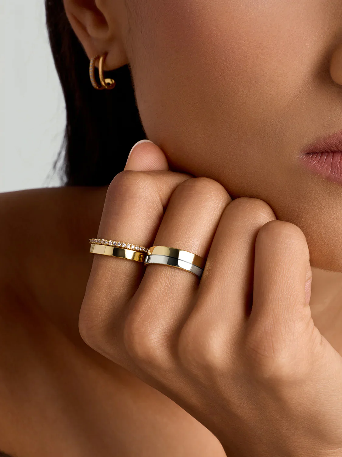 Mixed Essential Ring