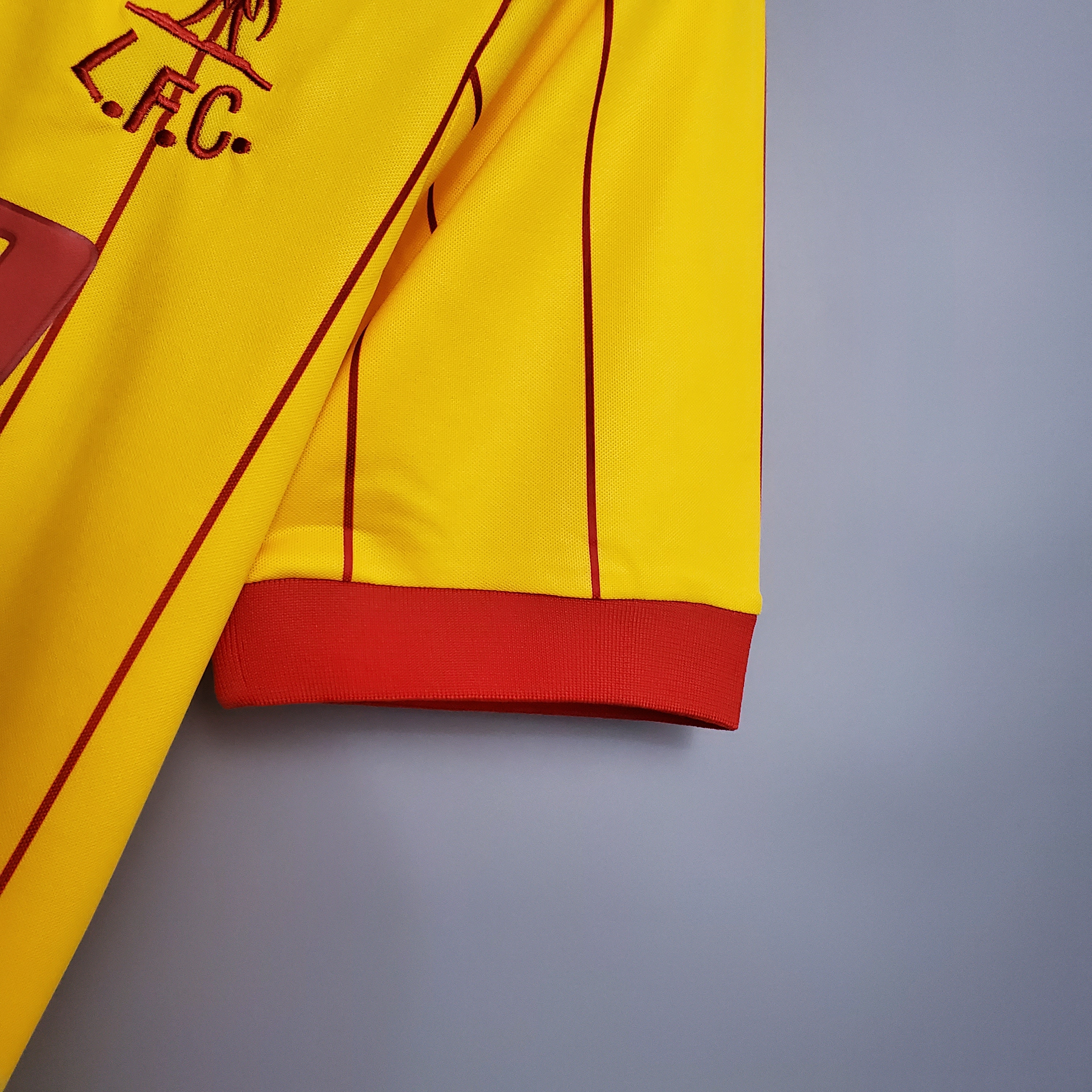 1984 Liverpool Retro Away Football Shirt