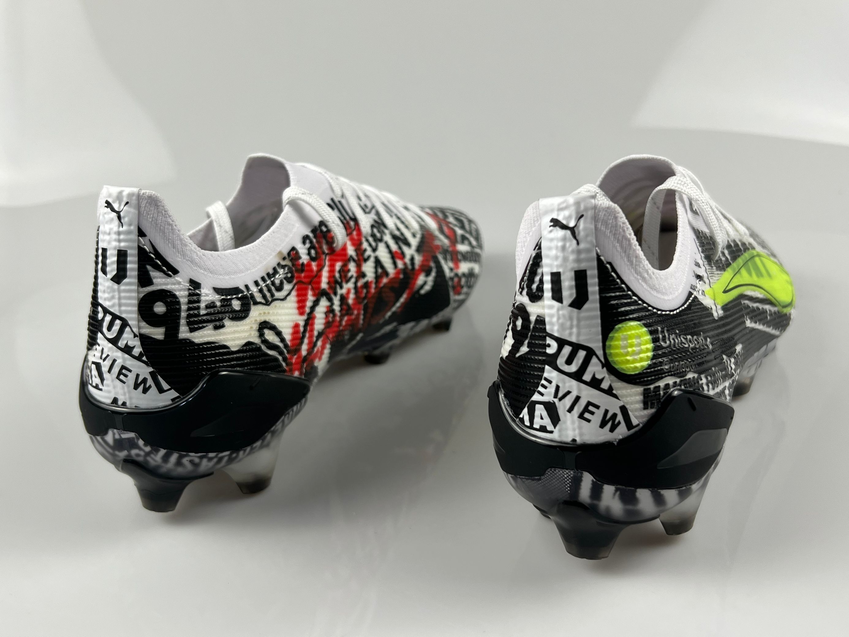 P X Unisport Ultra 5 Carbon FG Why Always Unisport - P WhiteP BlackP Red LIMITED EDITION