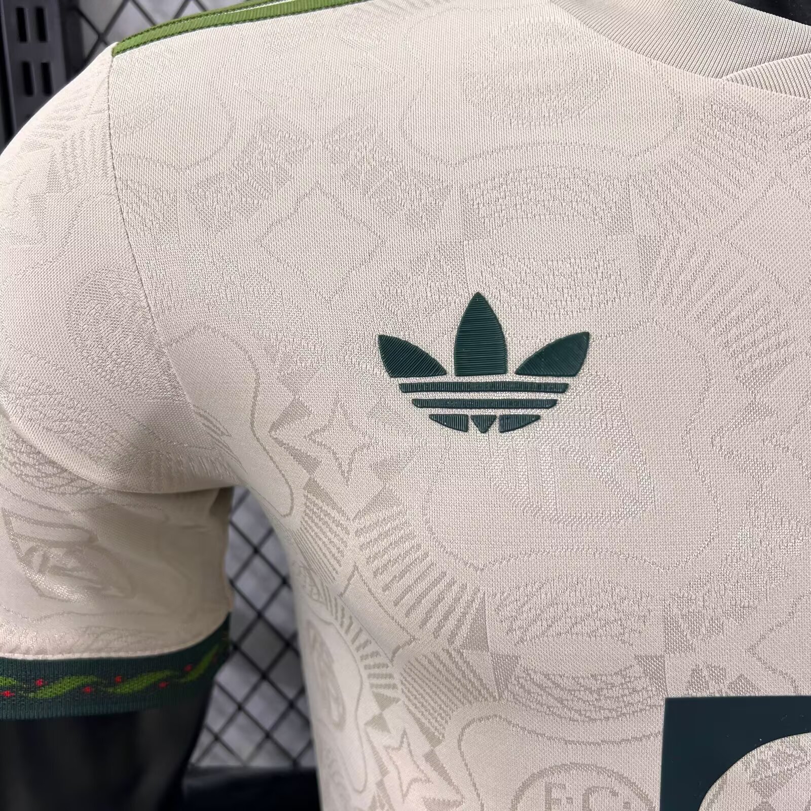 2025/2026 Bayern Munich Oktoberfest Special Edition Football Shirt (Player Edition)