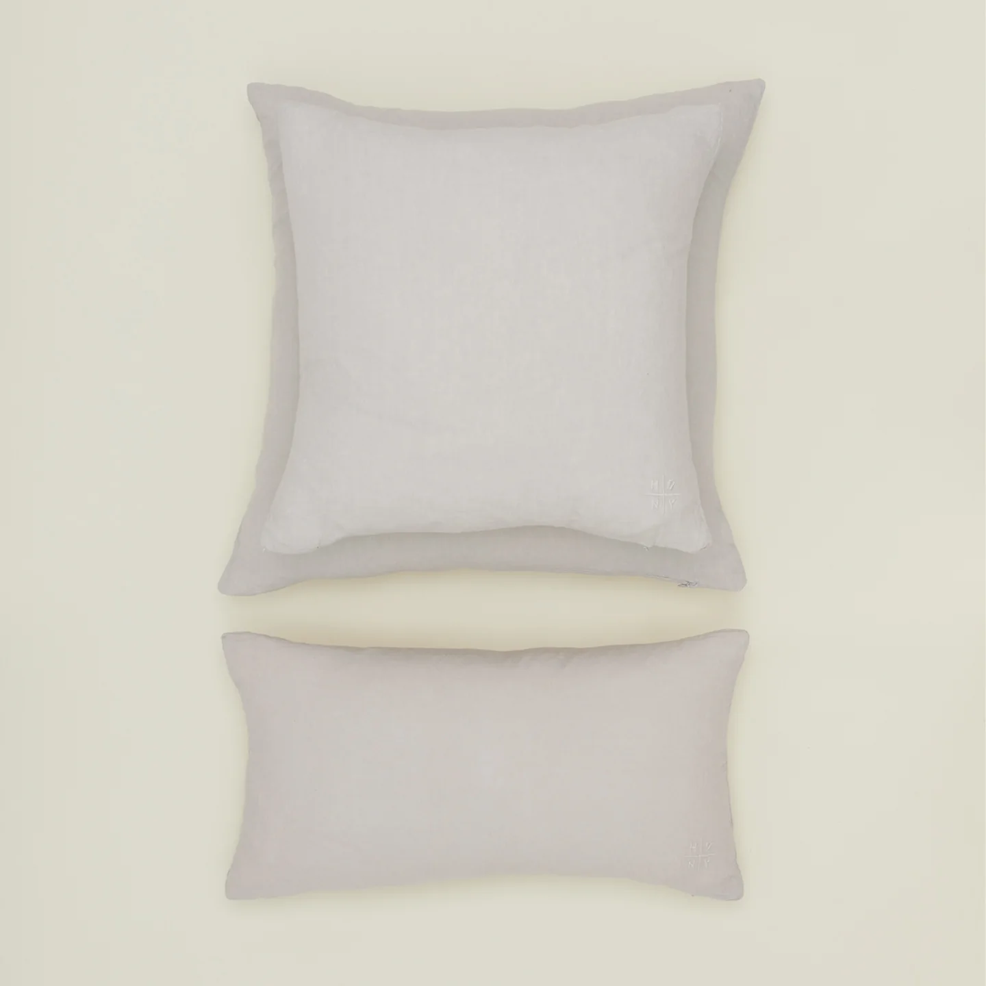 Simple Linen 22x22 Pillow - Light Grey